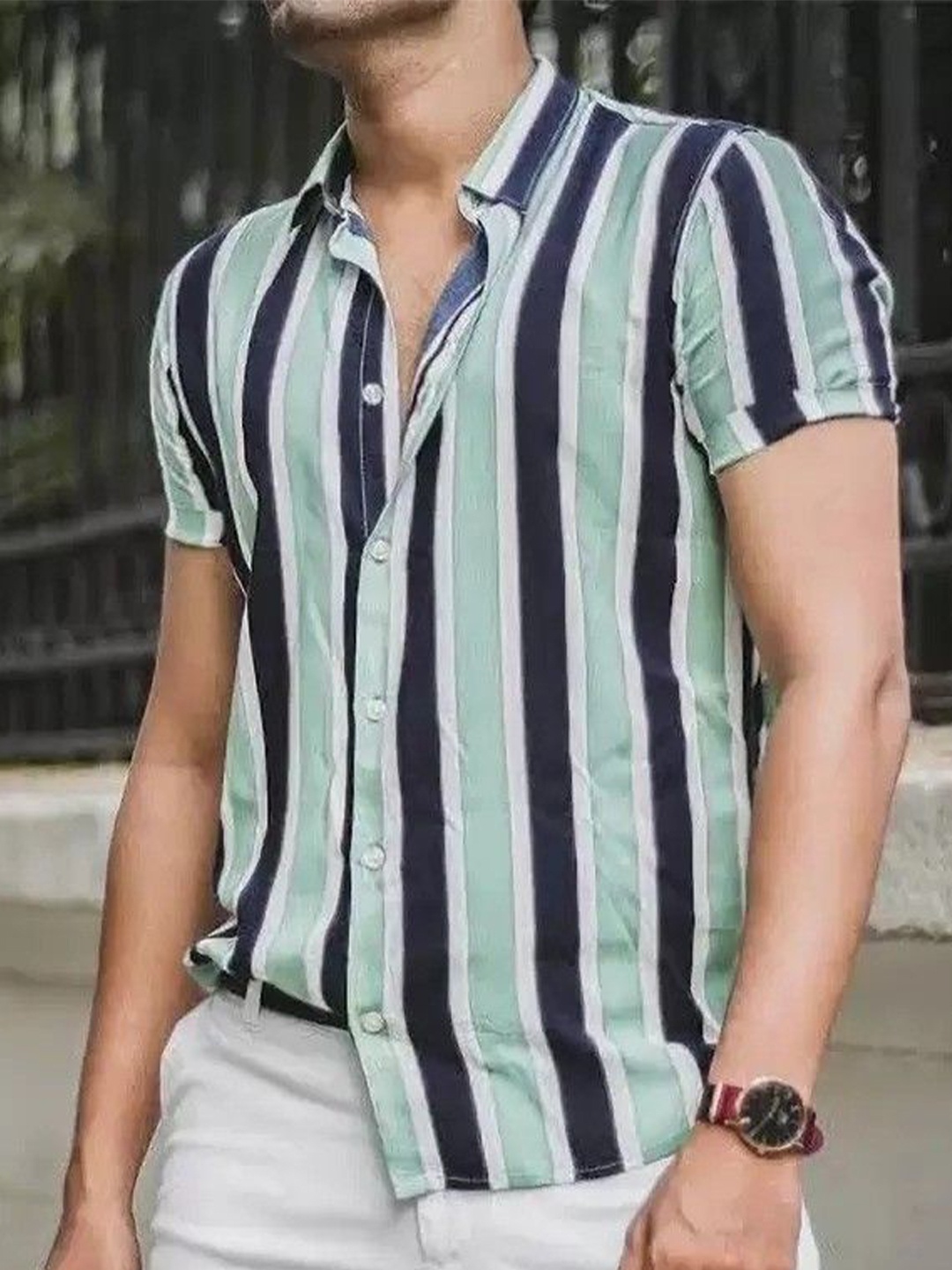 

iCome Men Spread Collar Vertical Striped Casual Shirt, Green