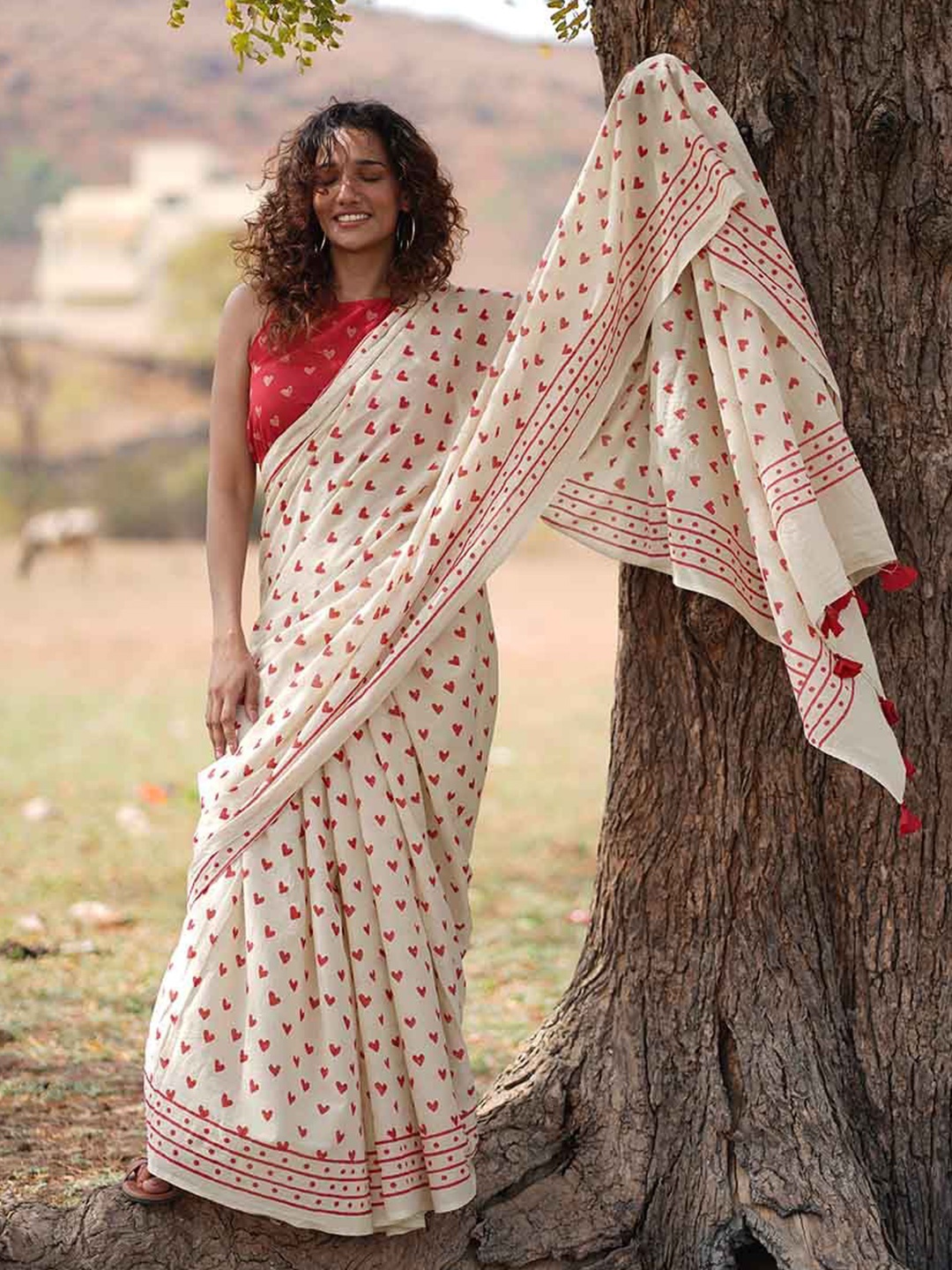 

Chidiyaa Dil Awara Handblock Printed Cotton Saree, Cream