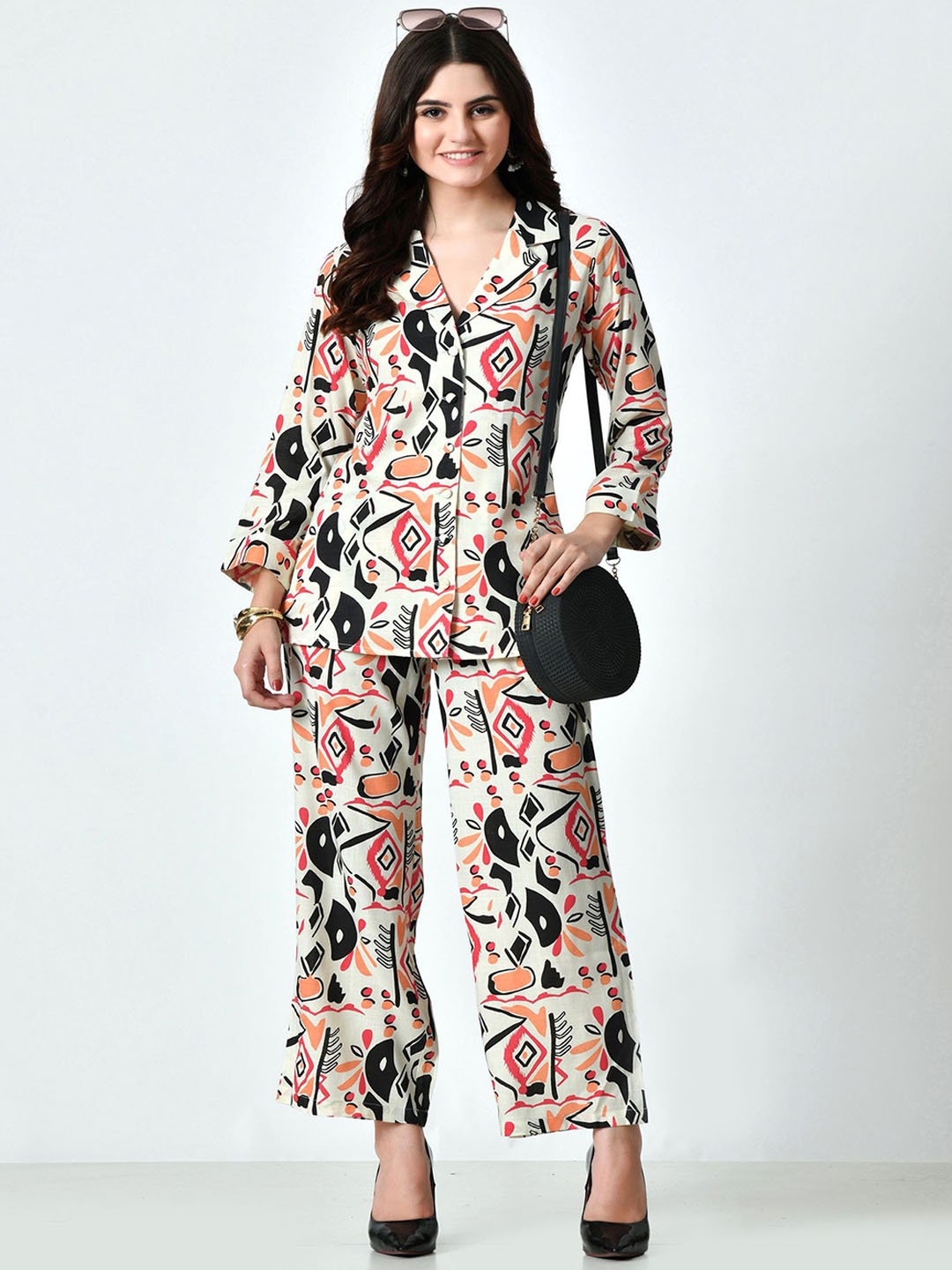 

VAPPSYAM Printed Shirt With Trousers Co-Ords, Black