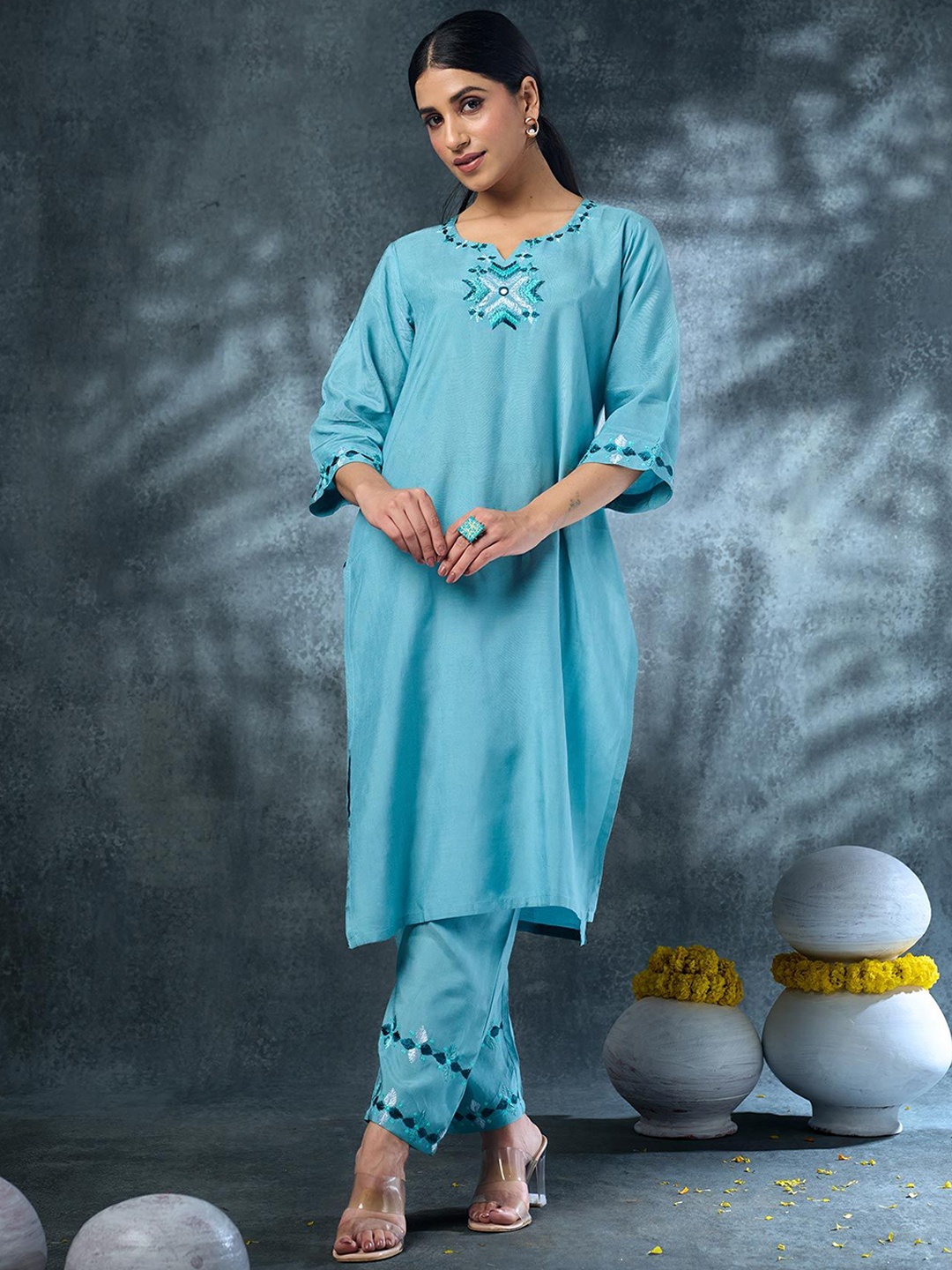 

Phulkari Forever Geometric Embroidered Pure Muslin Straight Kurta With Trousers, Blue