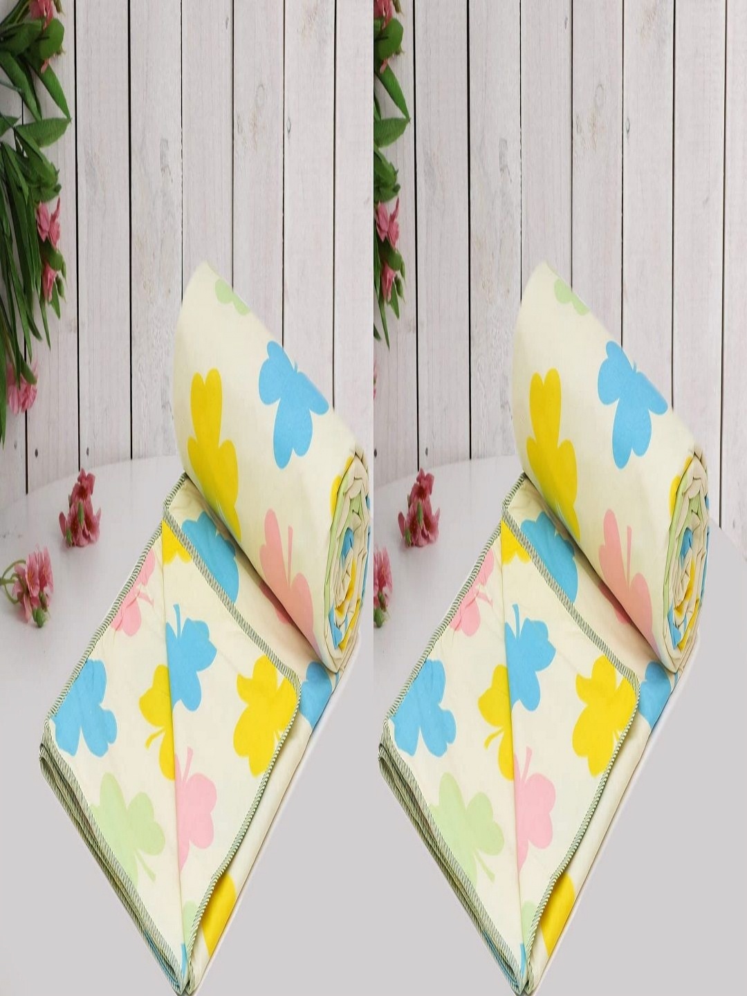 

Myntra Elegant Homes Blue & Yellow Floral 2 PCS 150 GSM Microfiber Summer Single Bed Dohar