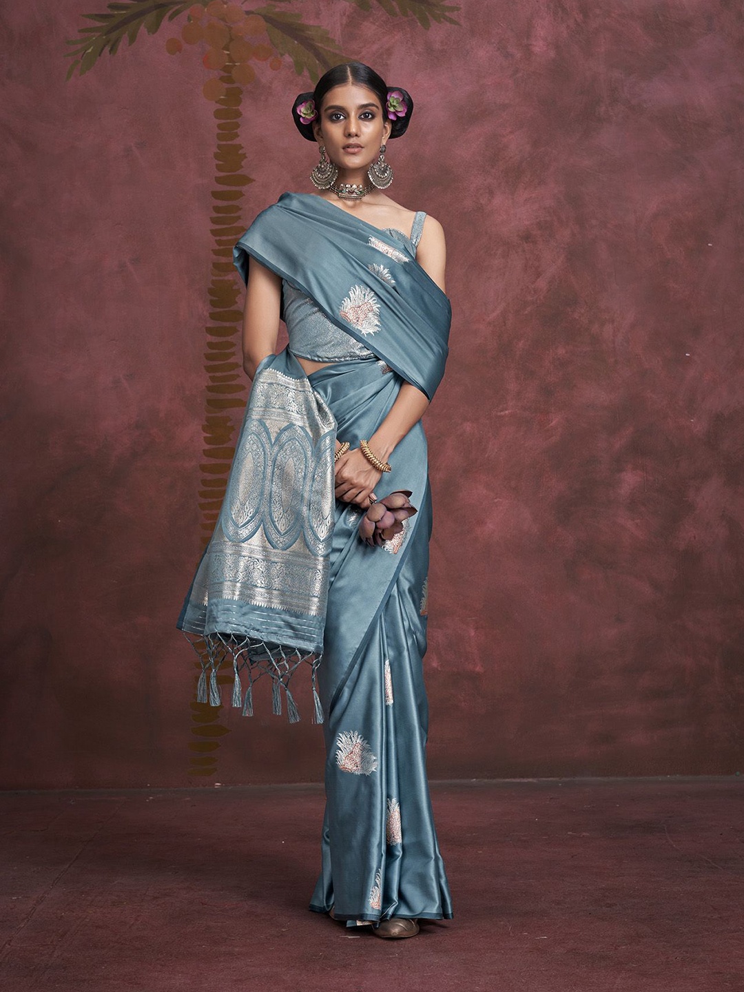 

elora Woven Design Satin Banarasi Saree, Blue