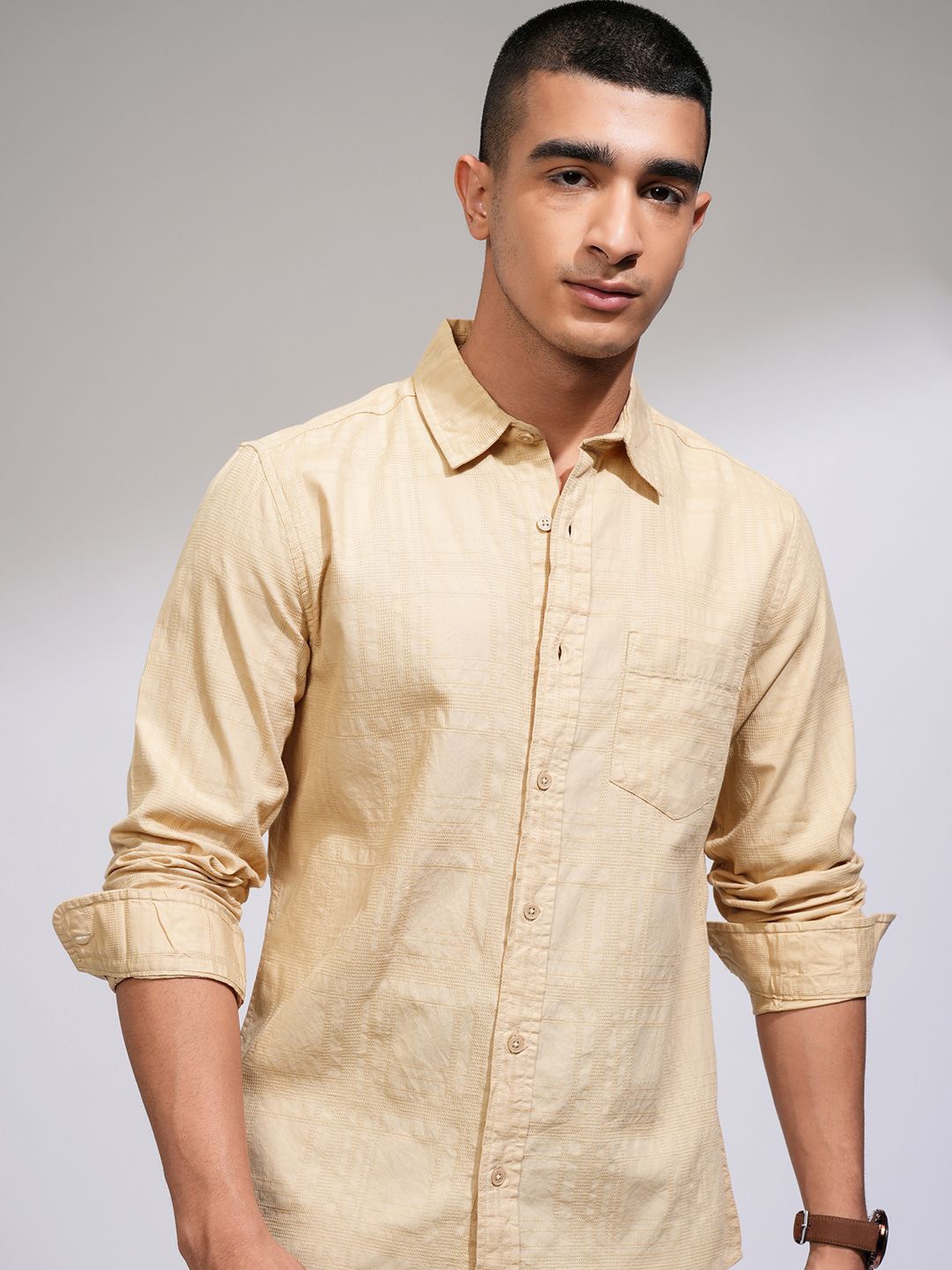 

HIGHLANDER Men Dobby Textured Checked Casual Shirt, Beige