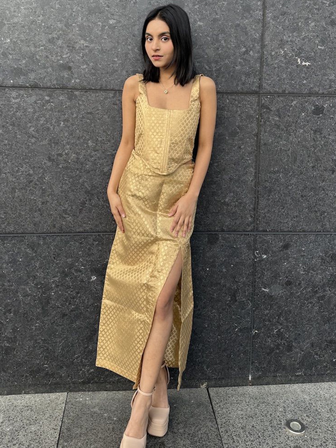 

Kihums Floral Woven Design Sleeveless Square Neck Corset Top With Skirt, Gold