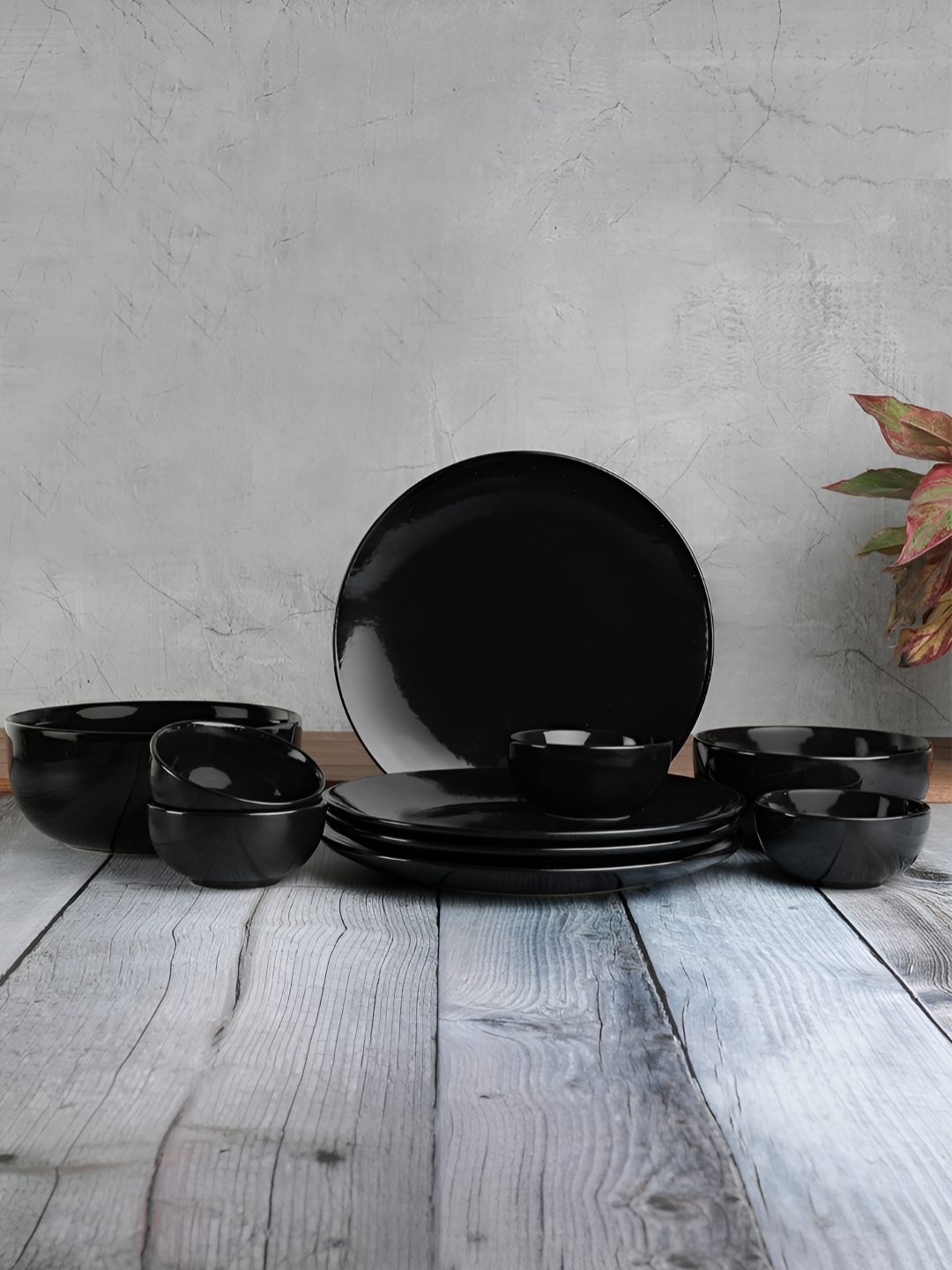 

Myntra Elegant Homes Black 10 Pieces Ceramic Dishwasher and Microwave Dinner Set