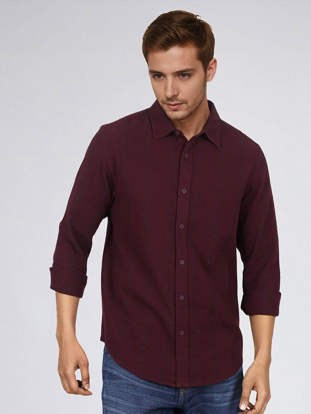 

Lee Men Regular Fit Spread Collar Vertical Striped Cotton Casual Shirt, Maroon