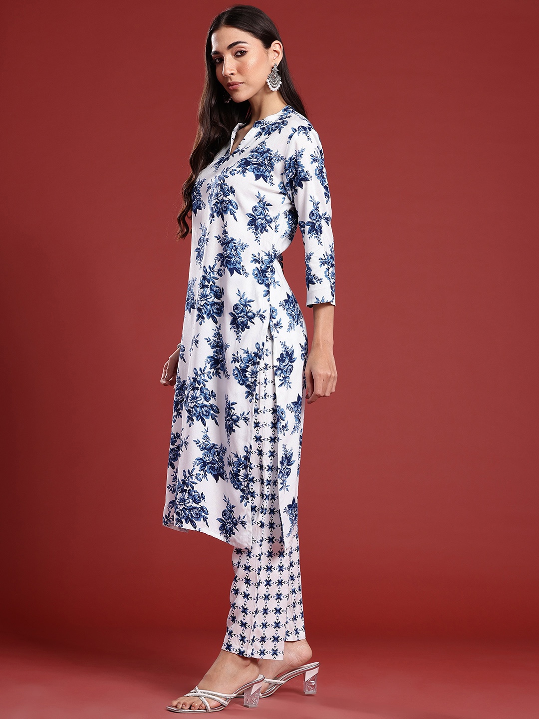 

Anouk Floral Printed Kurta with Trousers & With Dupatta, White