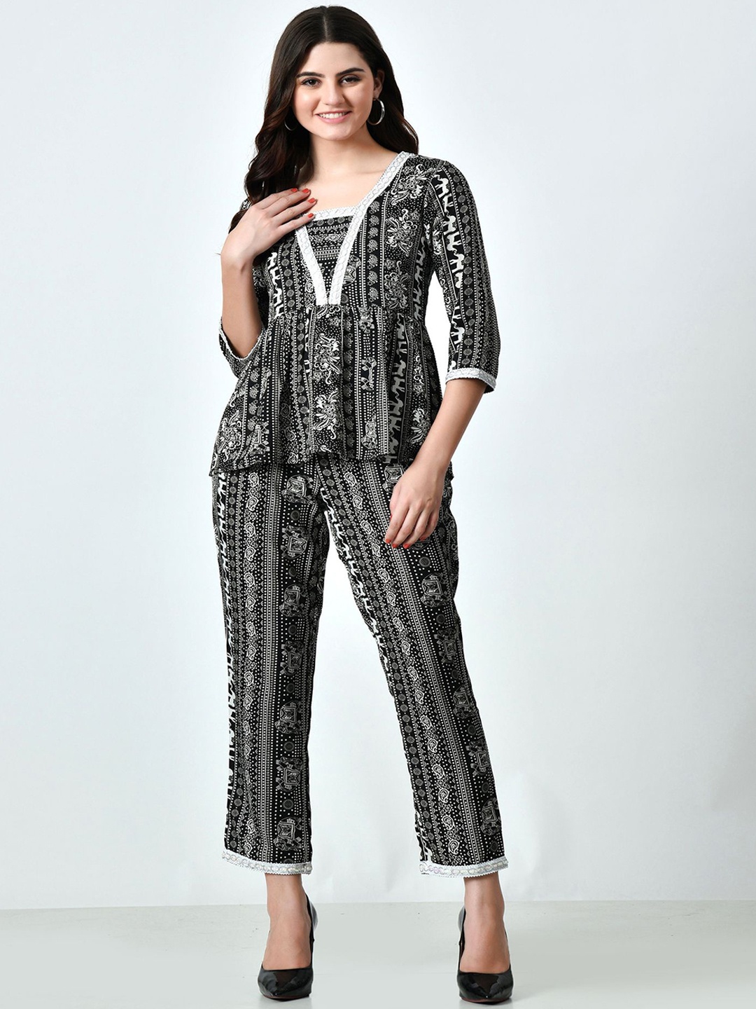 

VAPPSYAM Ethnic Motifs Printed V-Neck Top With Trousers, Black