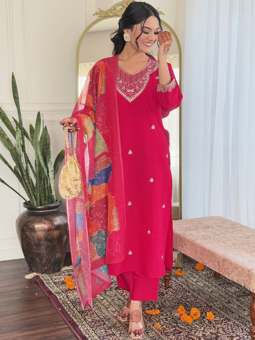 

ASCIIBLUES Ethnic Motifs Zari Embroidered V-Neck Straight Kurta With Trousers & Dupatta, Pink