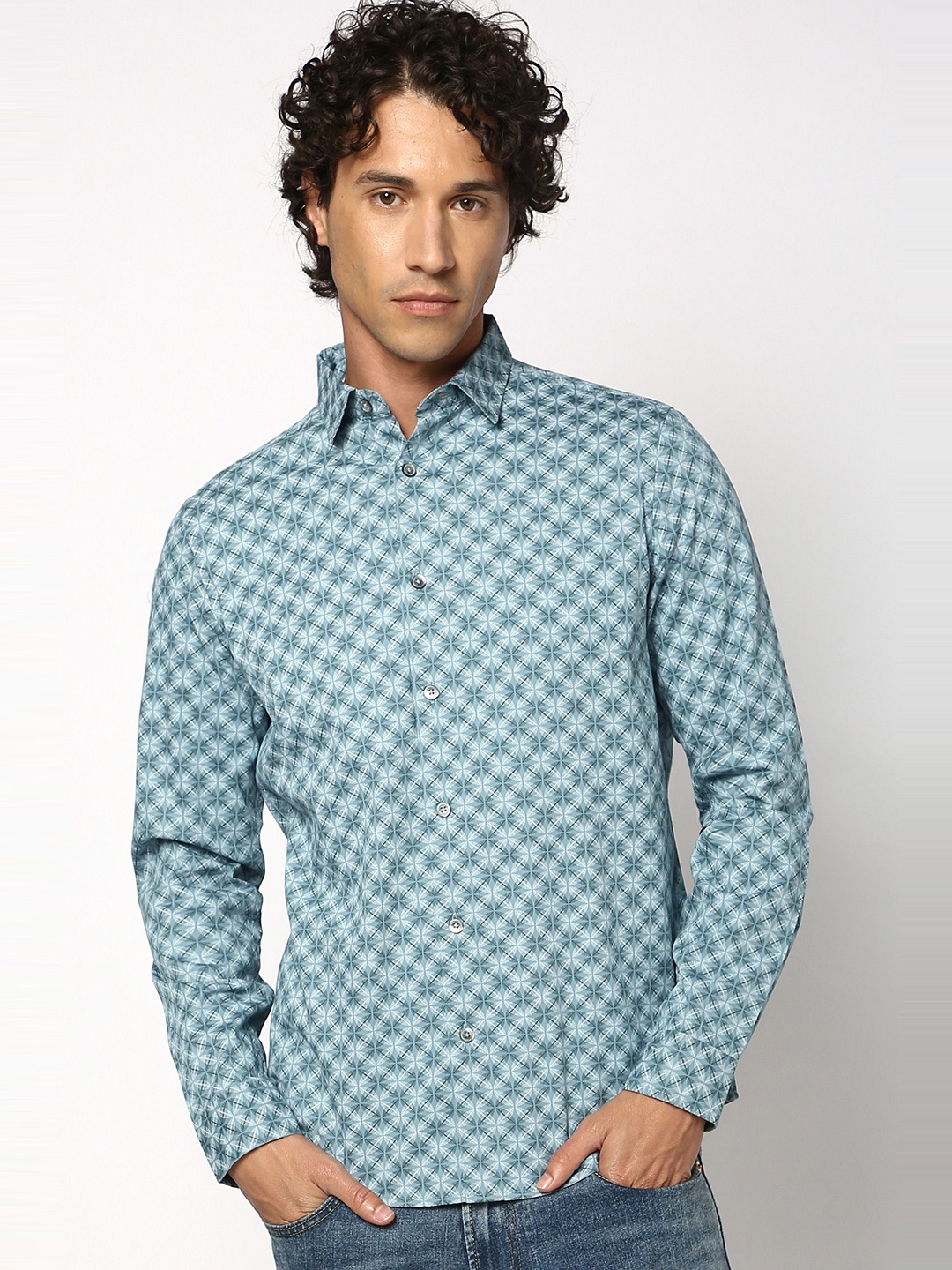 

Blue Buddha Men Spread Collar Geometric Printed Cotton Casual Shirt, Turquoise blue