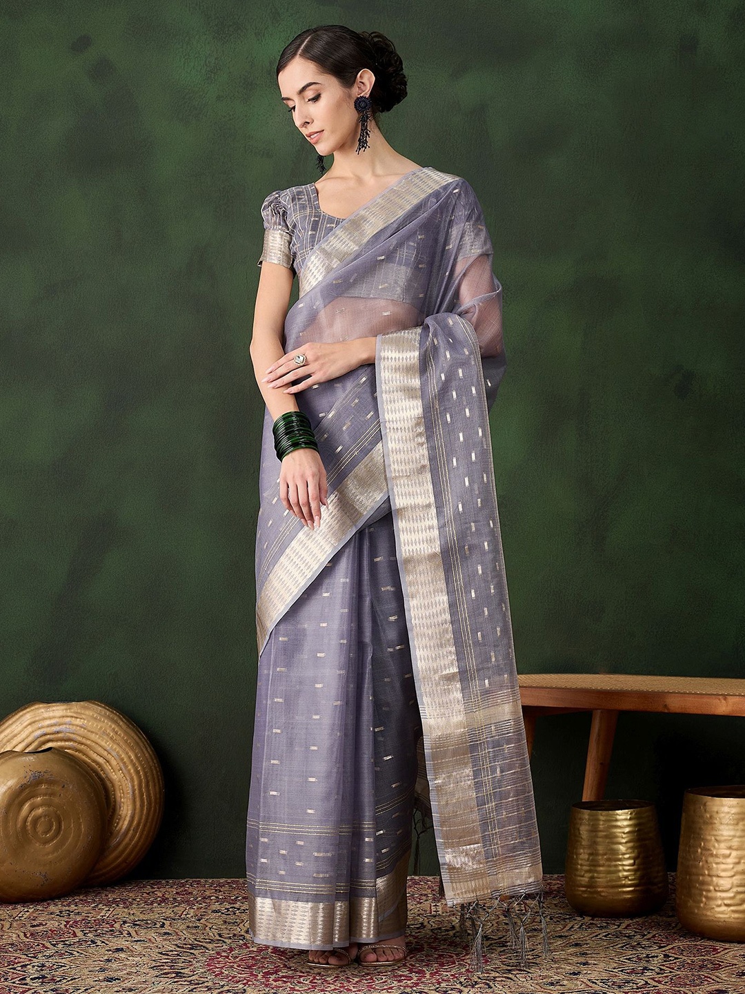 

MANVAA Woven Design Zari Organza Saree, Grey