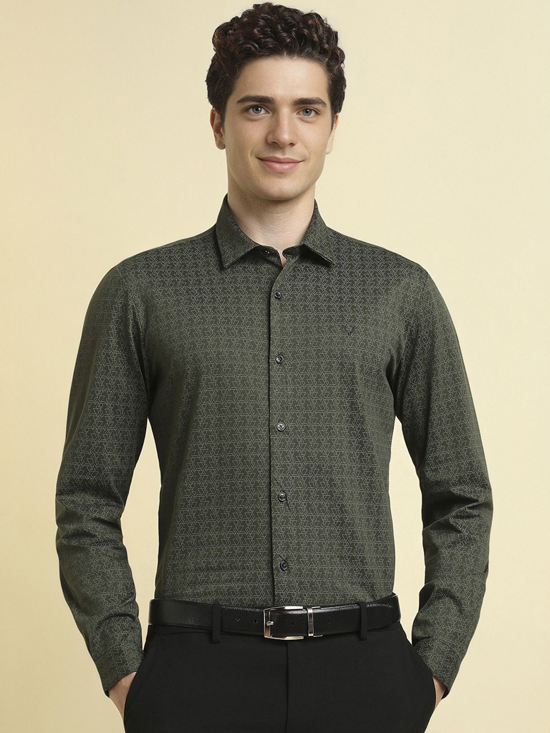 

Allen Solly Men Slim Fit Spread Collar Abstract Printed Cotton Formal Shirt, Olive