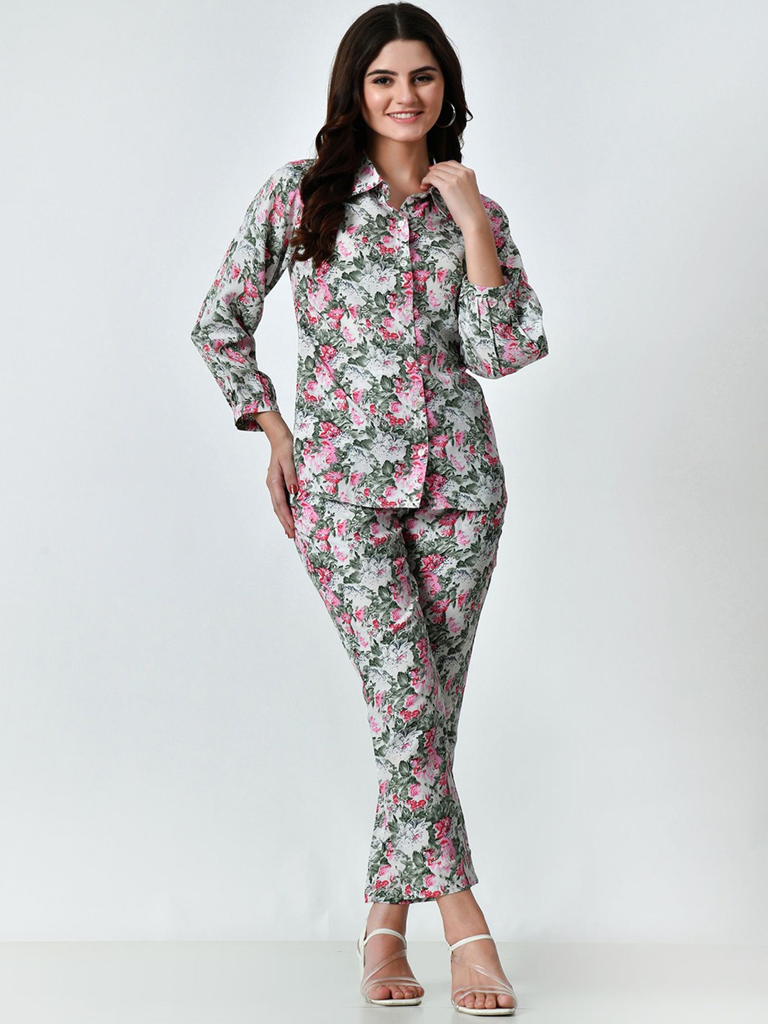 

VAPPSYAM Printed Shirt & Trousers Co-Ords Set, White