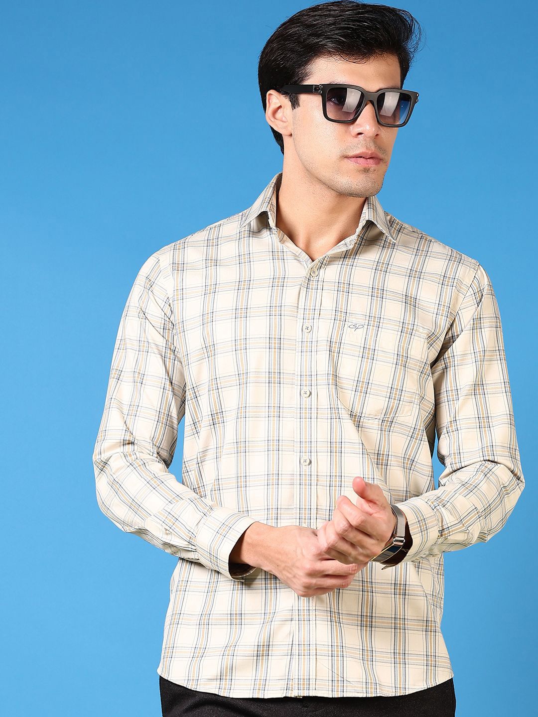 

V-Mart Men Slim Fit Spread Collar Checked Cotton Casual Shirt, Beige