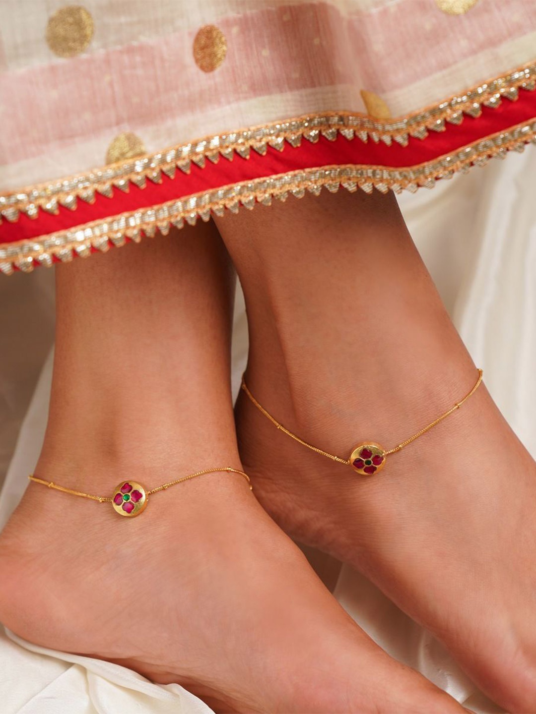 

ABDESIGNS Gold-Plated Enchanting Pachi Kundan Stone Studded Anklet