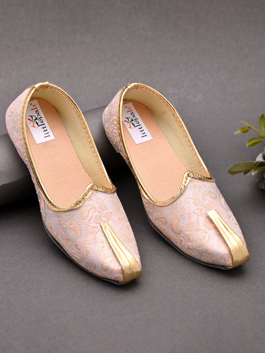 

Little Palz Boys Paisley Woven Design Mojaris, Peach