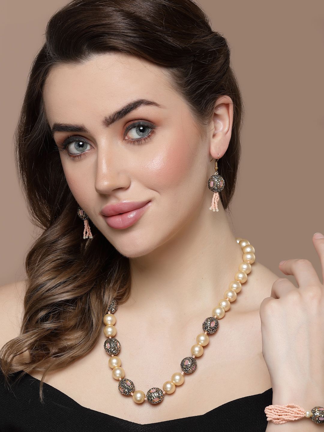 

DUGRISTYLE Gold-Plated Kundan Studded & Pearls Beaded Minimal Necklace, Cream