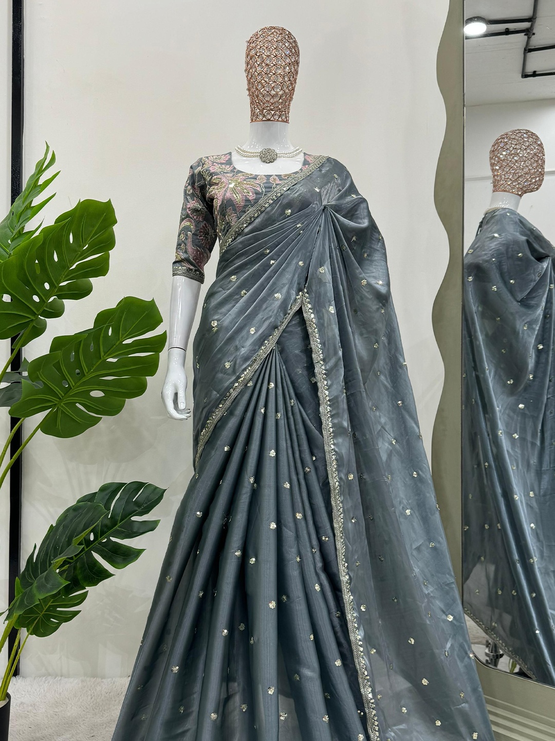 

GRISHU COLLECTION Embellished Sequinned Saree, Grey