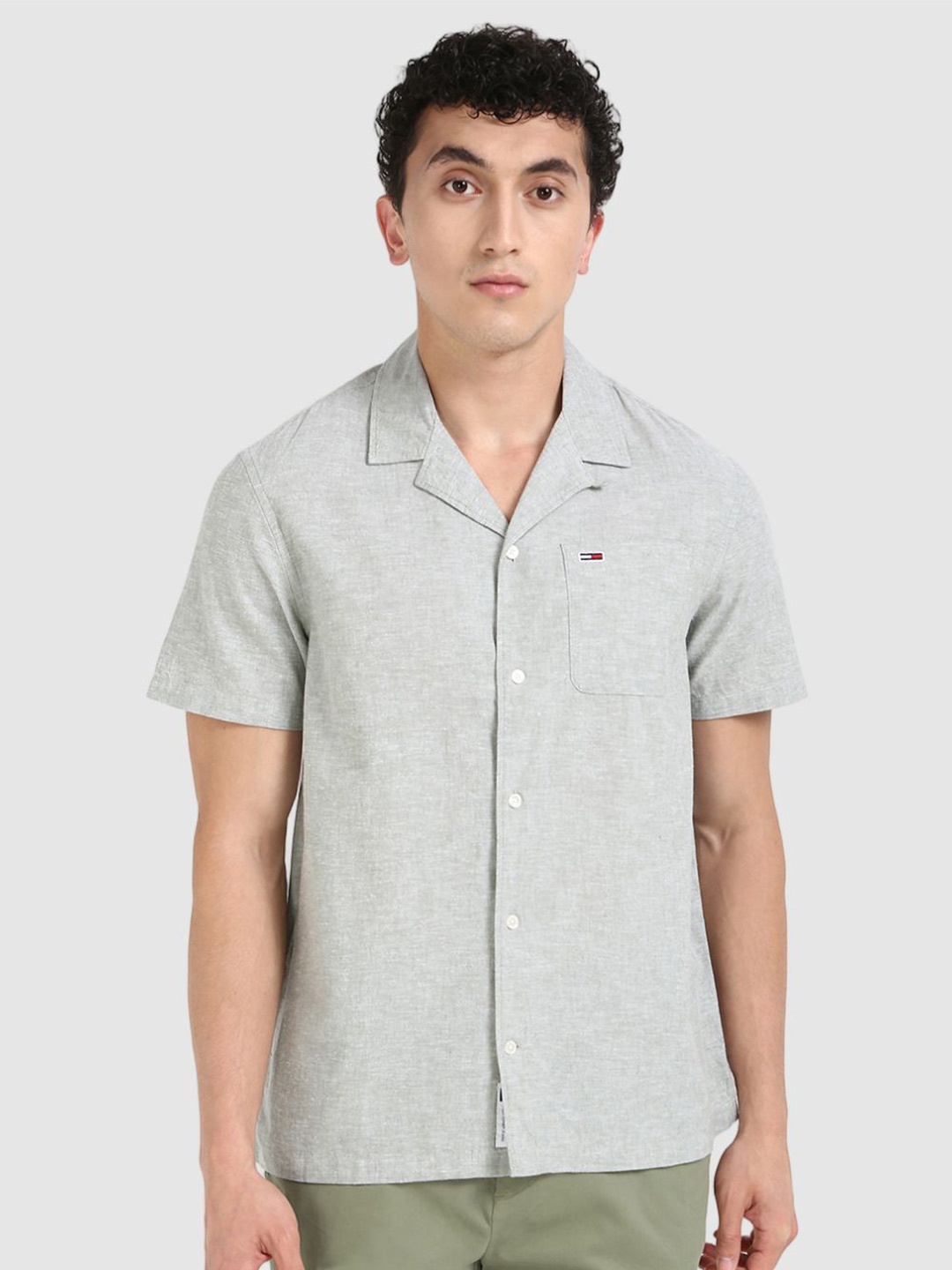 

Tommy Hilfiger Men Cuban Collar Solid Cotton Casual Shirt, Sea green