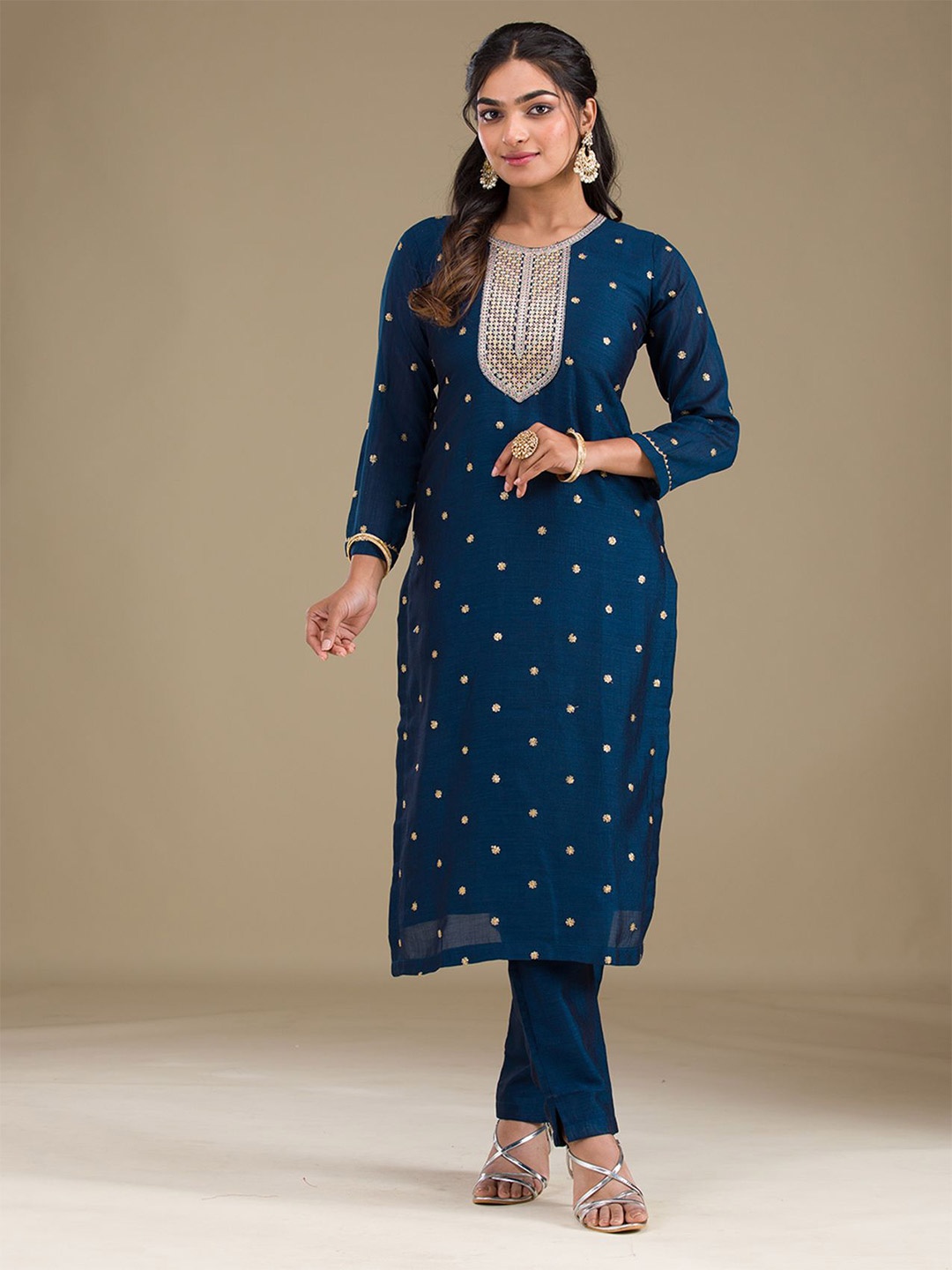 

Koskii Women Ethnic Motifs Embroidered Regular Thread Work Kurta with Trousers & With Dupatta, Blue