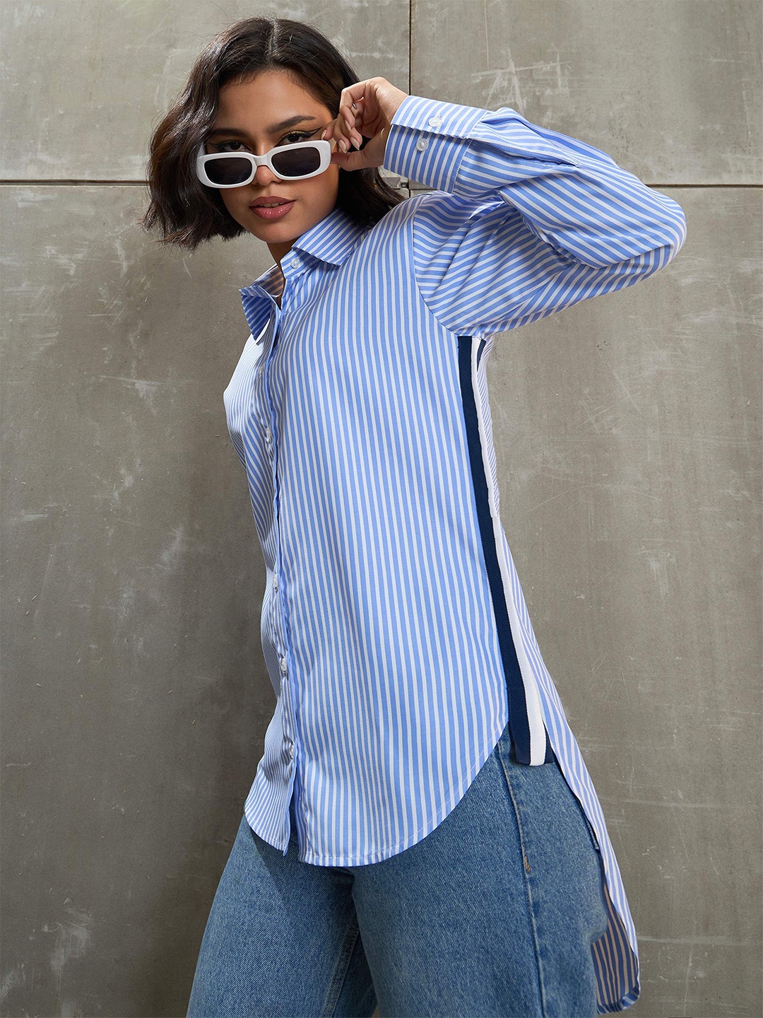 

SASSAFRAS Women Sport Relaxed Fit Spread Collar Vertical Striped Casual Shirt, Blue