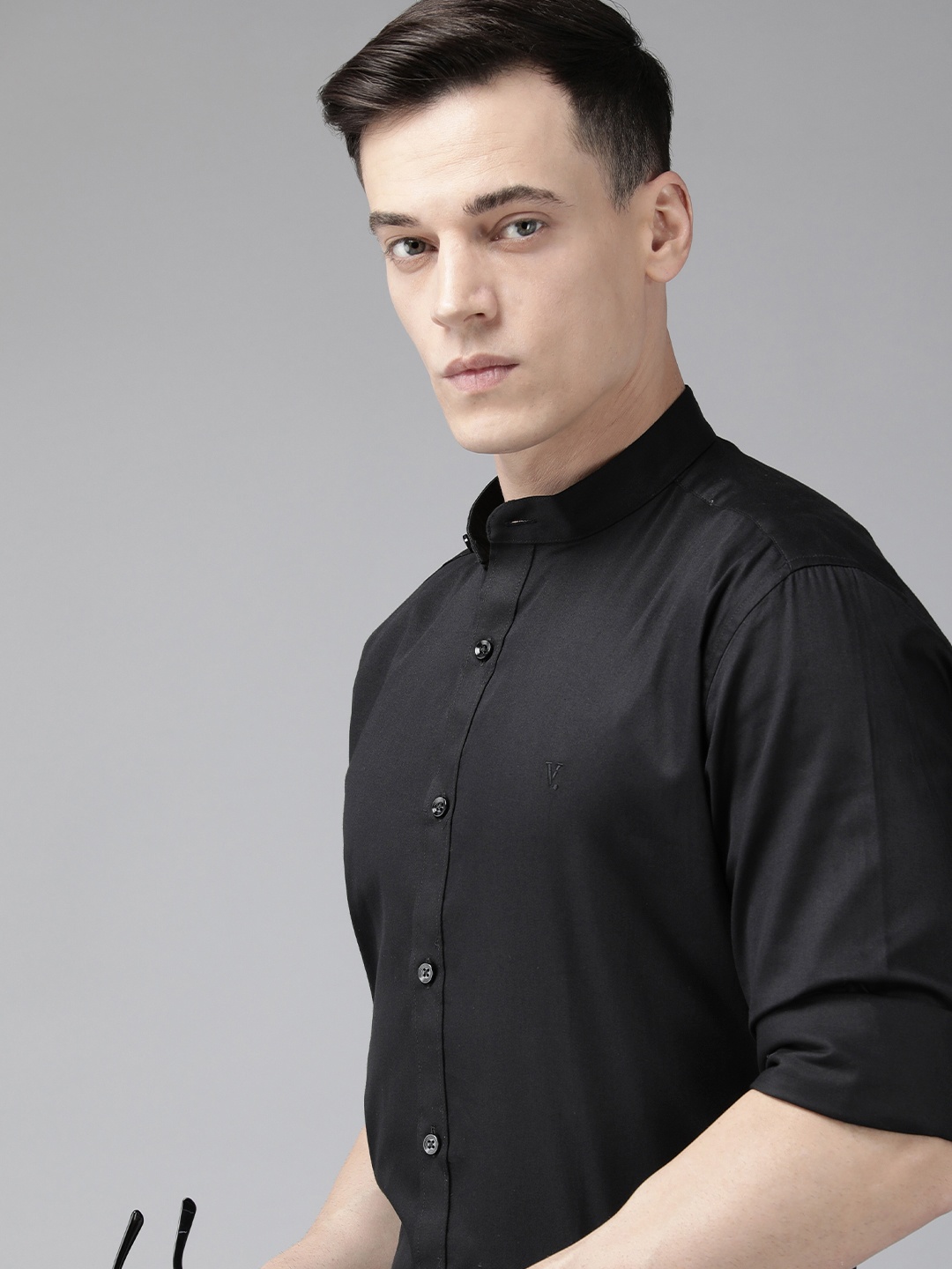 

V Dot Slim Fit Pure Cotton Semiformal Shirt, Black