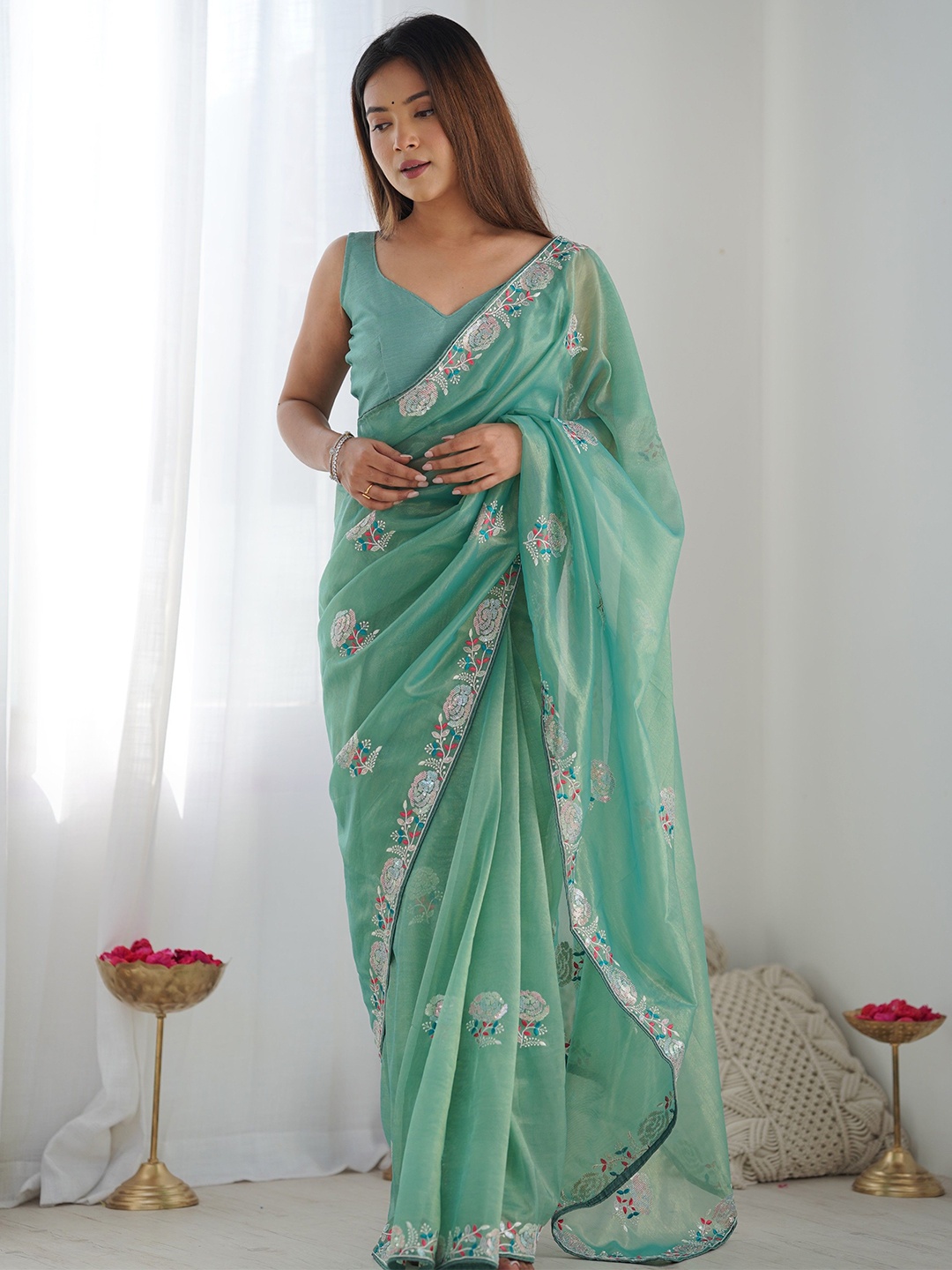

VARNI FABRICS Embellished Sequinned Net Saree, Sea green