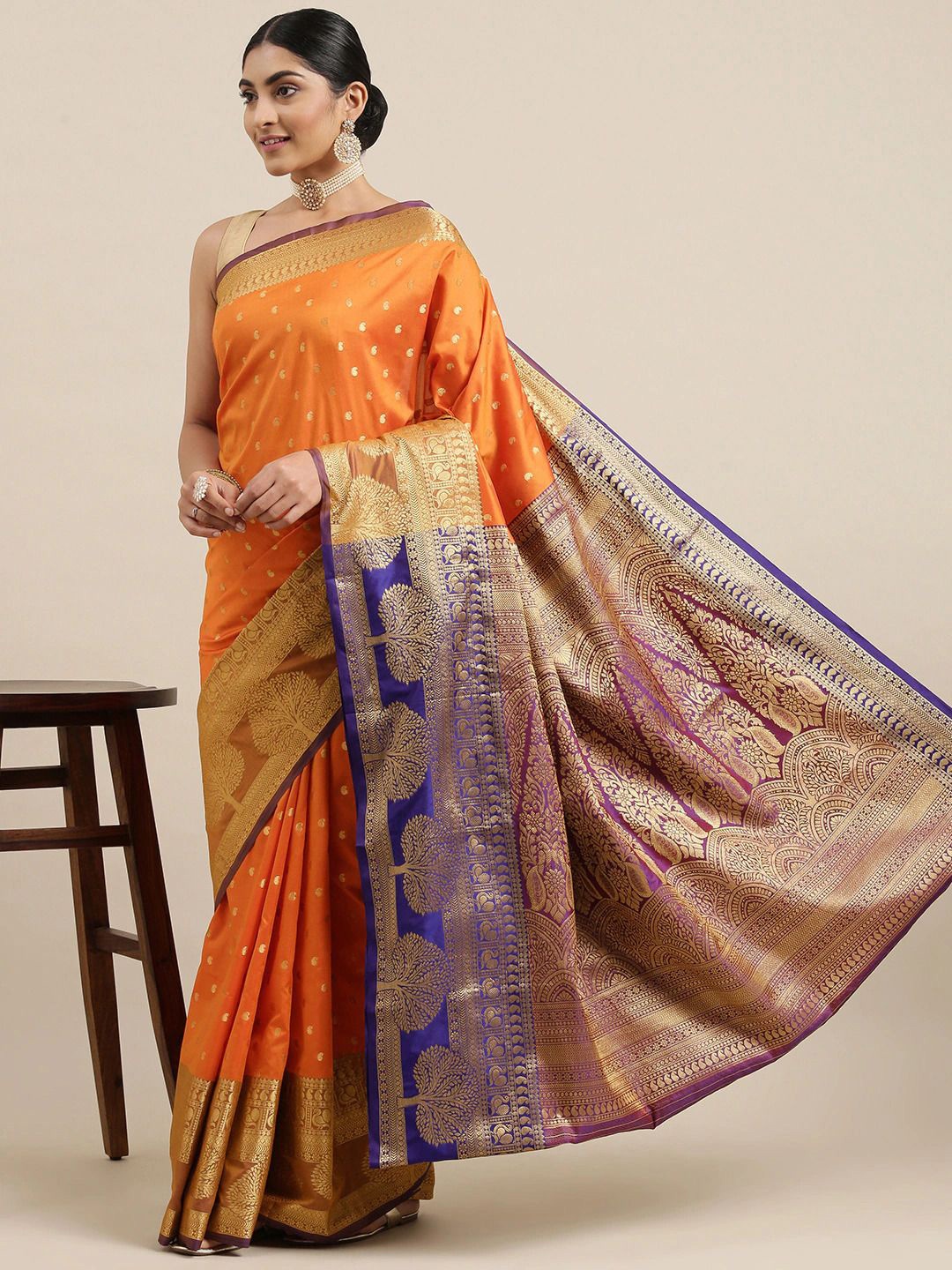 

DIVASTRI Woven Design Zari Banarasi Saree With Unstitched Blouse Piece, Orange