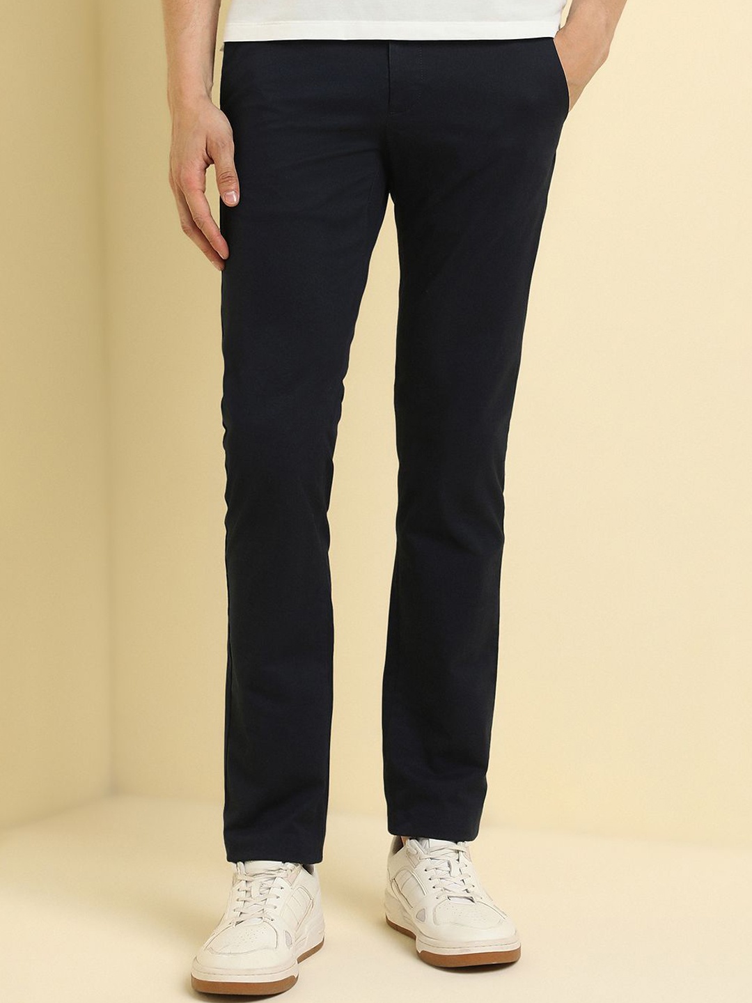 

Allen Solly Men Slim Fit Trousers, Navy blue