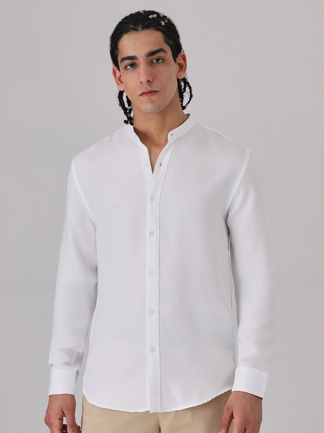 

Banana Club Men White Mandarin Collar Shirt