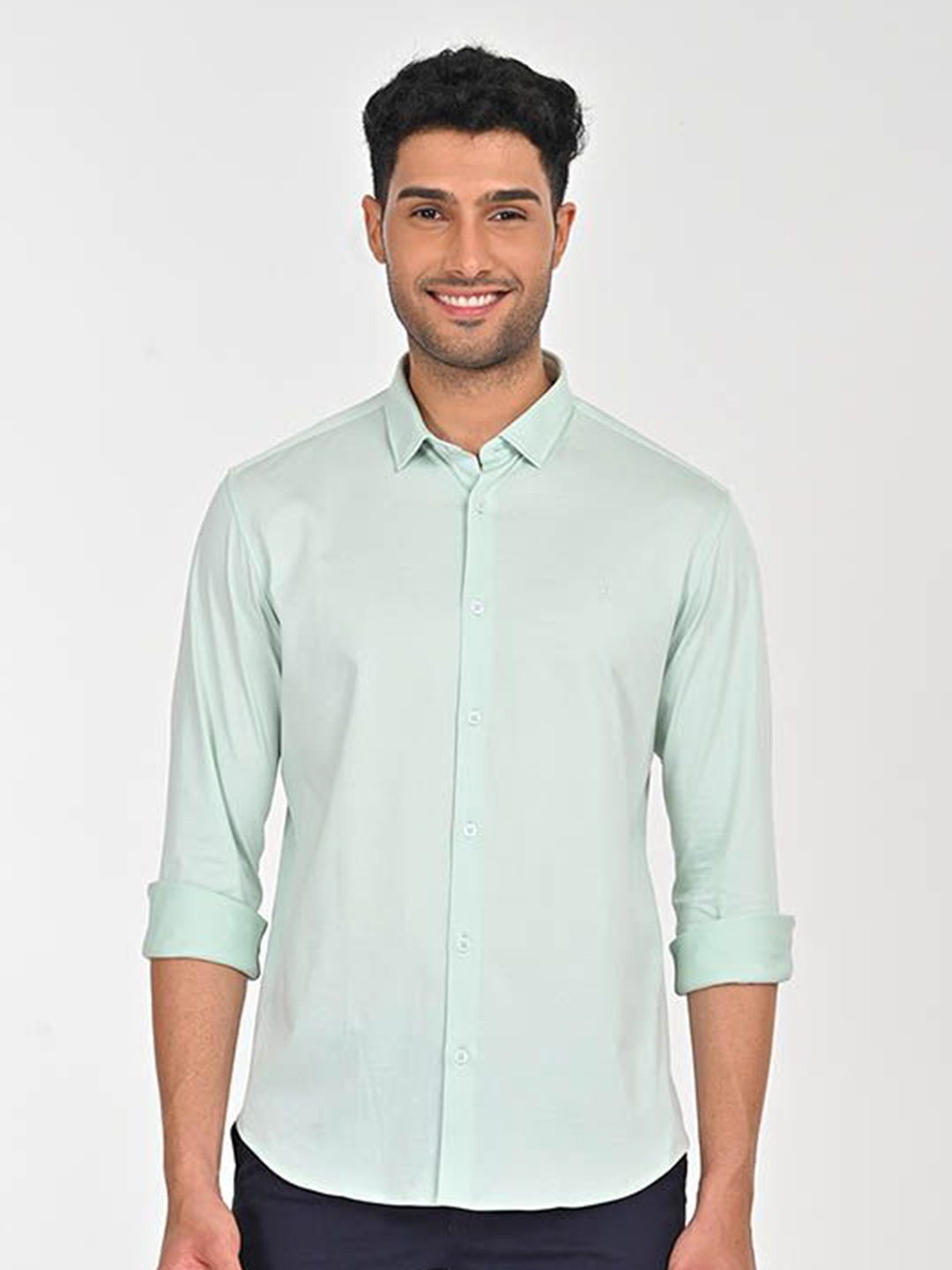 

Indian Terrain Men Classic Fit Spread Collar Solid Cotton Casual Shirt, Green