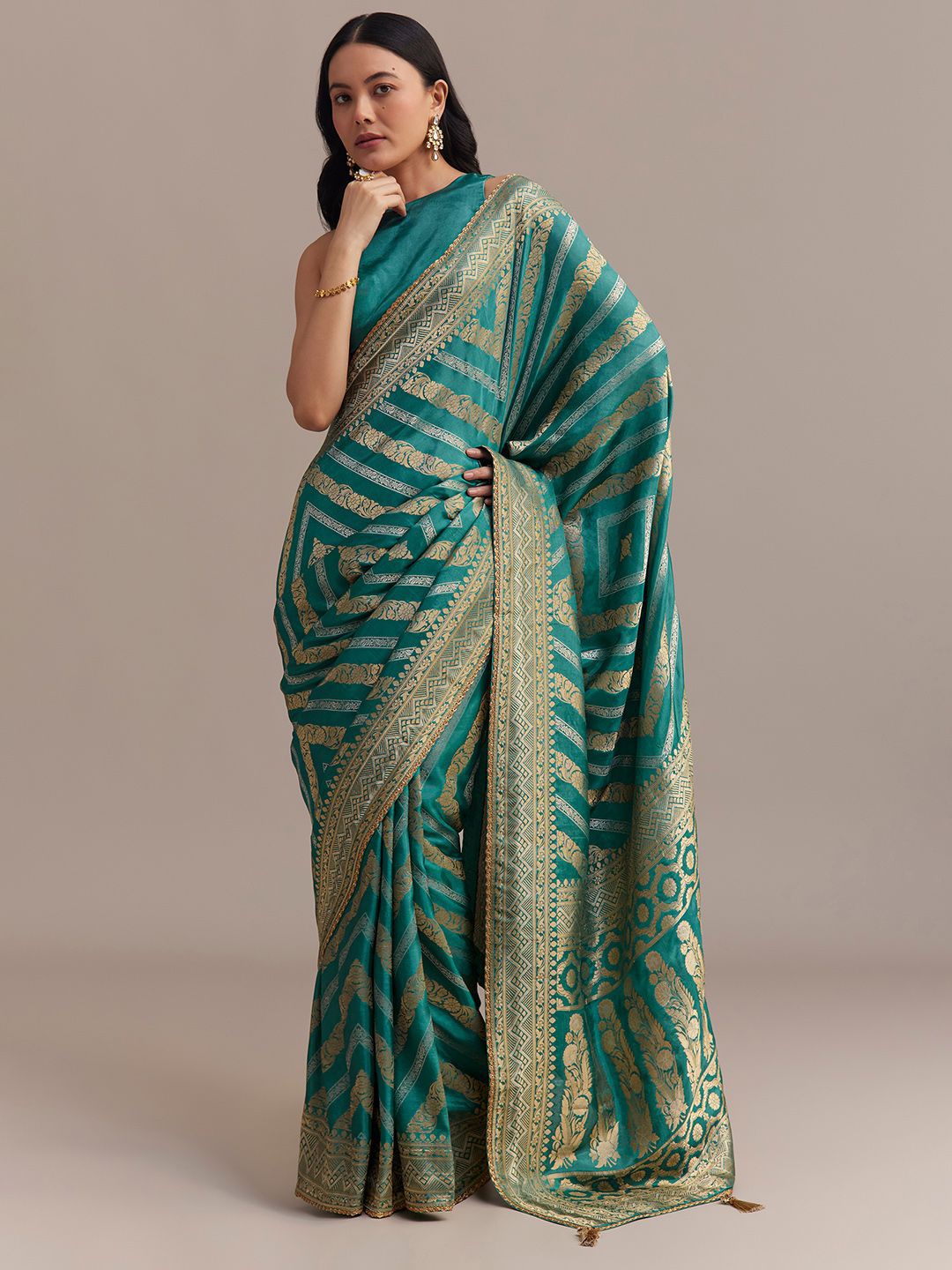 

KALKI Fashion Floral Silk Blend Saree, Green