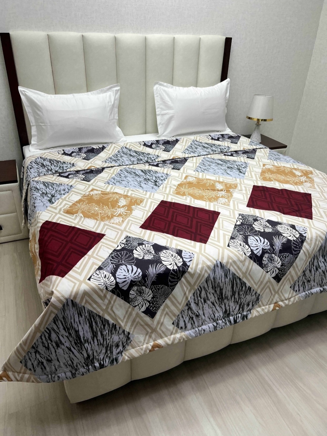 

Pure Decor Comfy White & Maroon Floral Printed Microfiber 200GSM Double Bed Comforter