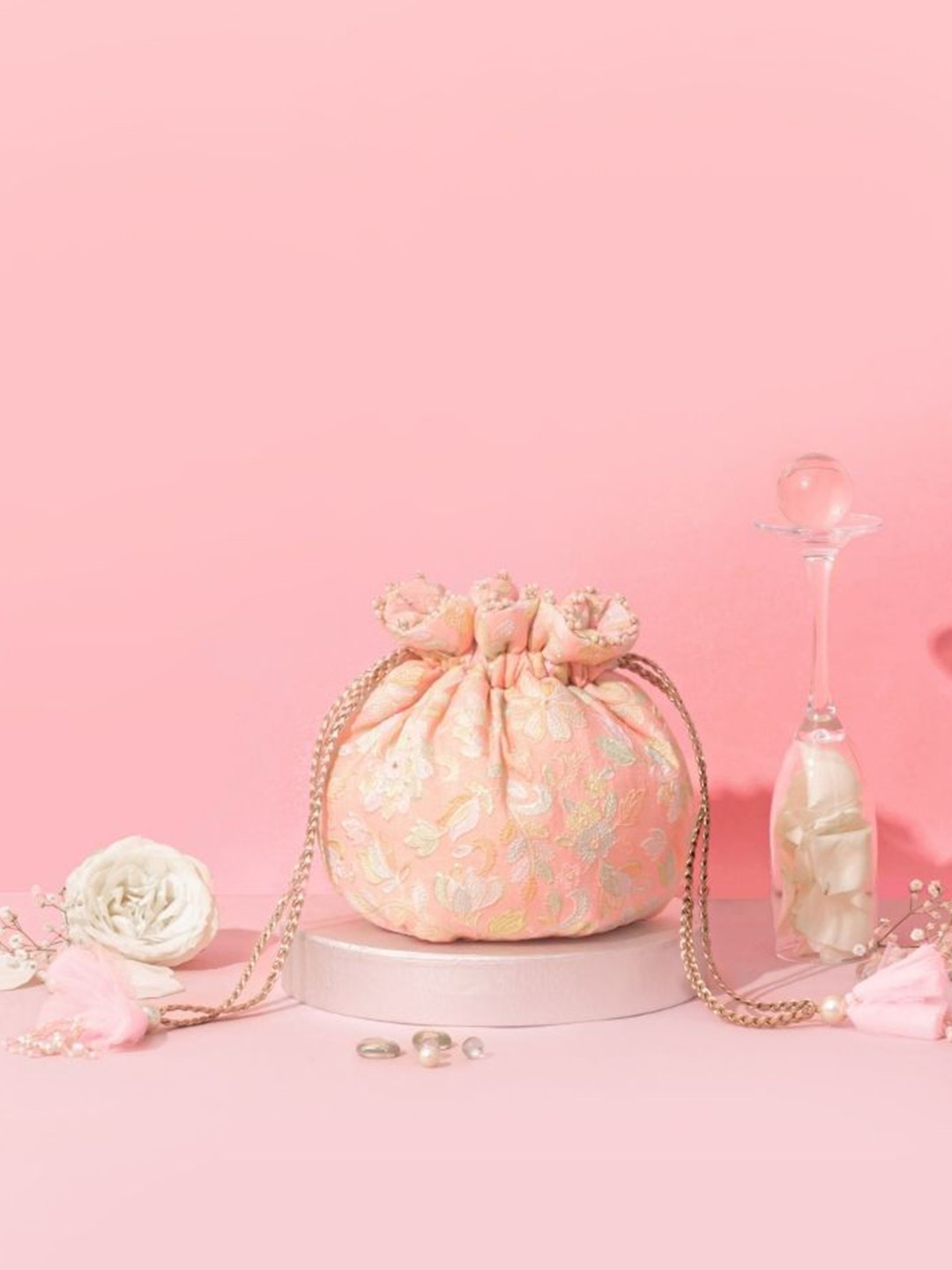 

AMYRA Women Floral Printed Bucket Handheld Bag, Peach