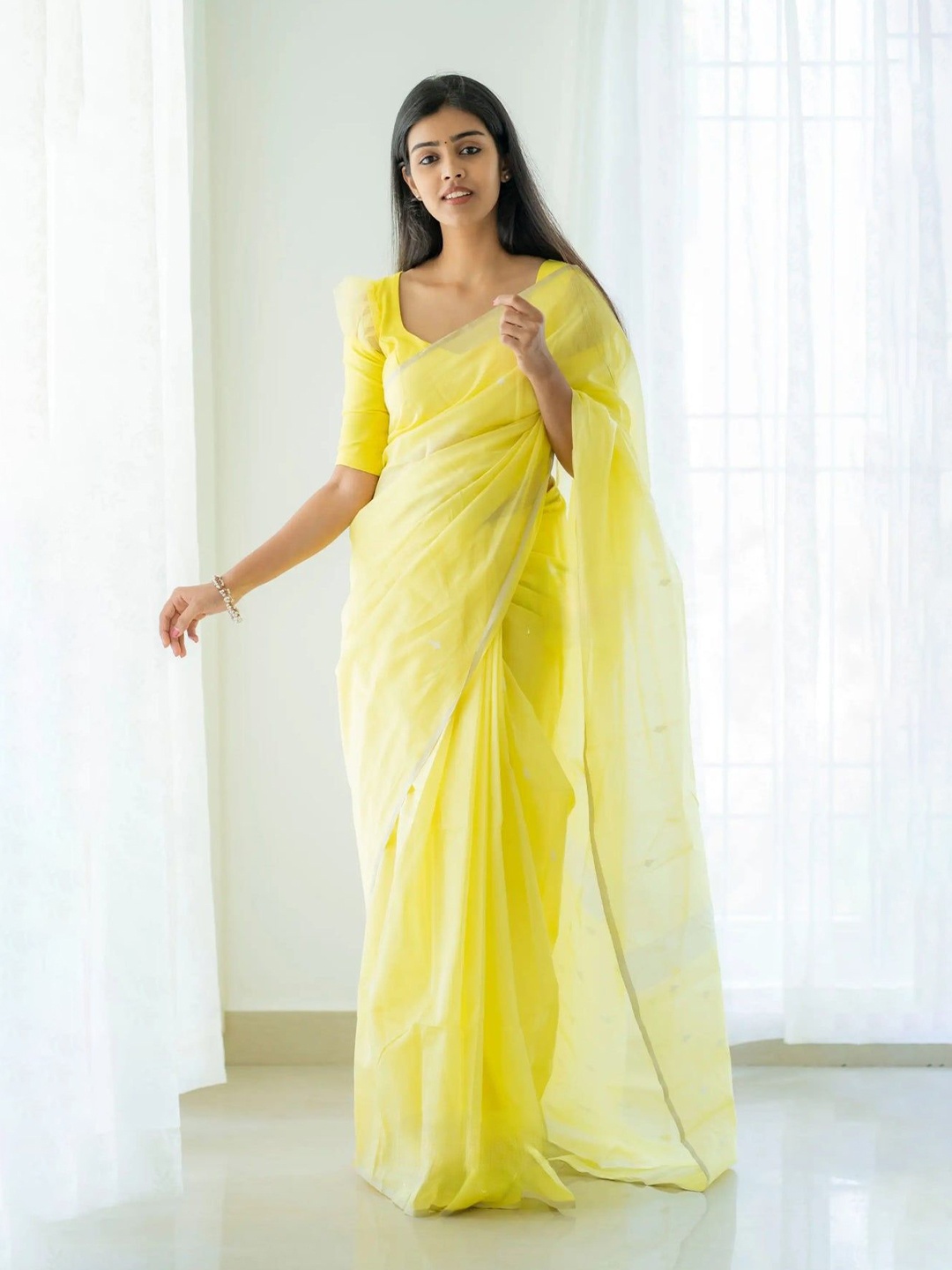 

zinzraa Woven Design Zari Pure Cotton Saree, Yellow