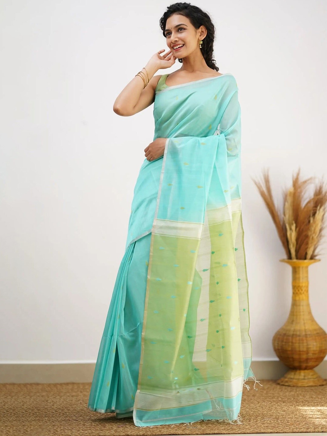 

zinzraa Floral Zari Pure Cotton Saree, Sea green