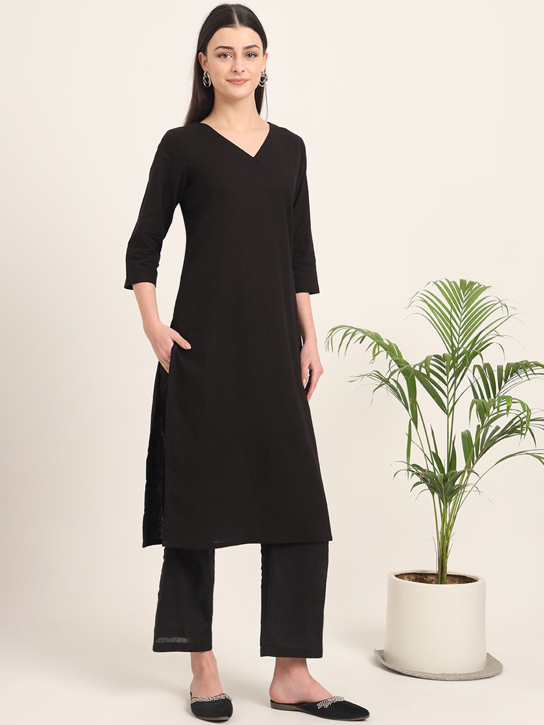 

Thevasa Verve And Versality V-Neck Pure Cotton Tunic With Trousers, Black