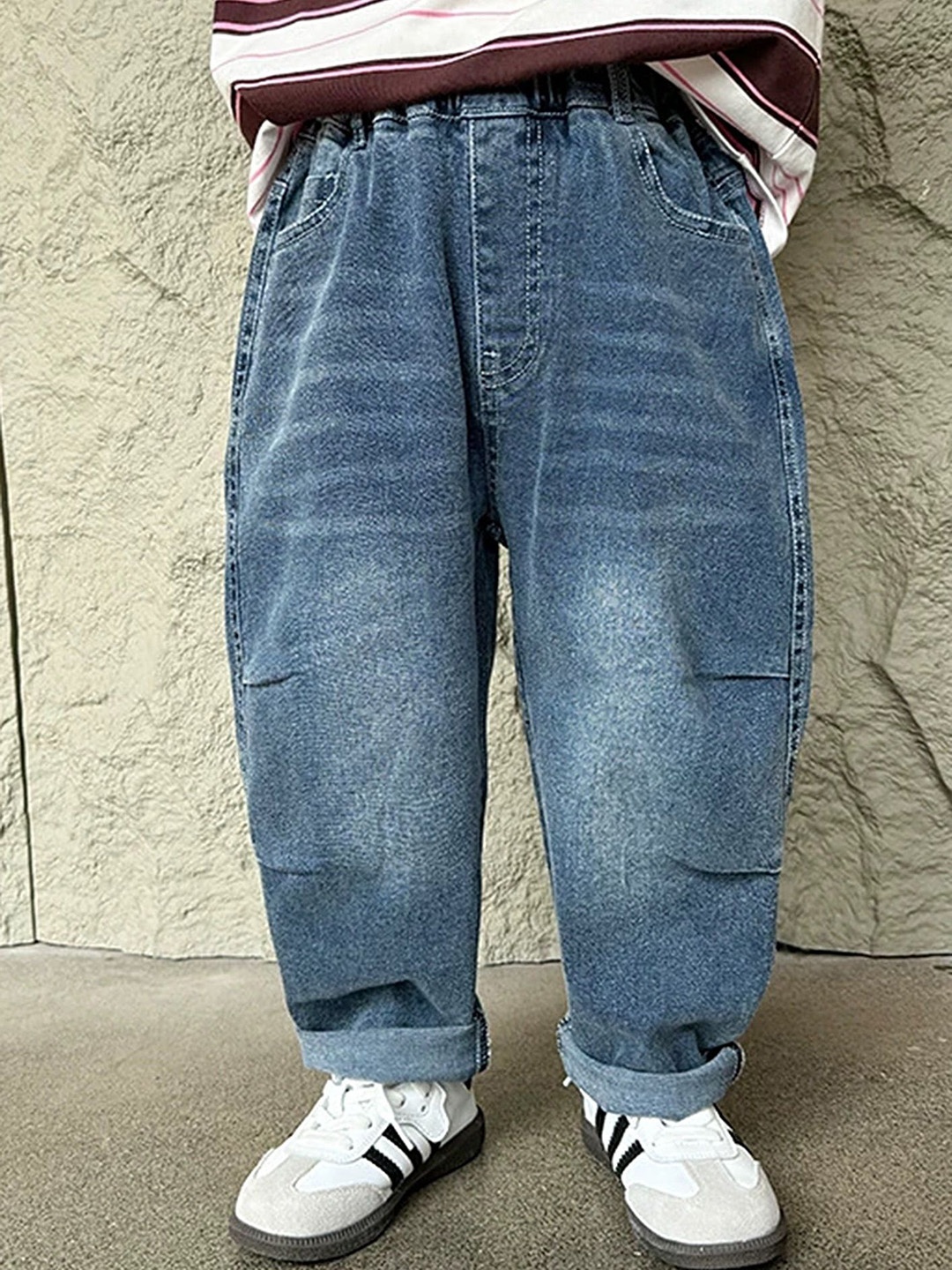 

LULU & SKY Boys High-Rise Heavy Fade Mom Fit Jeans, Blue