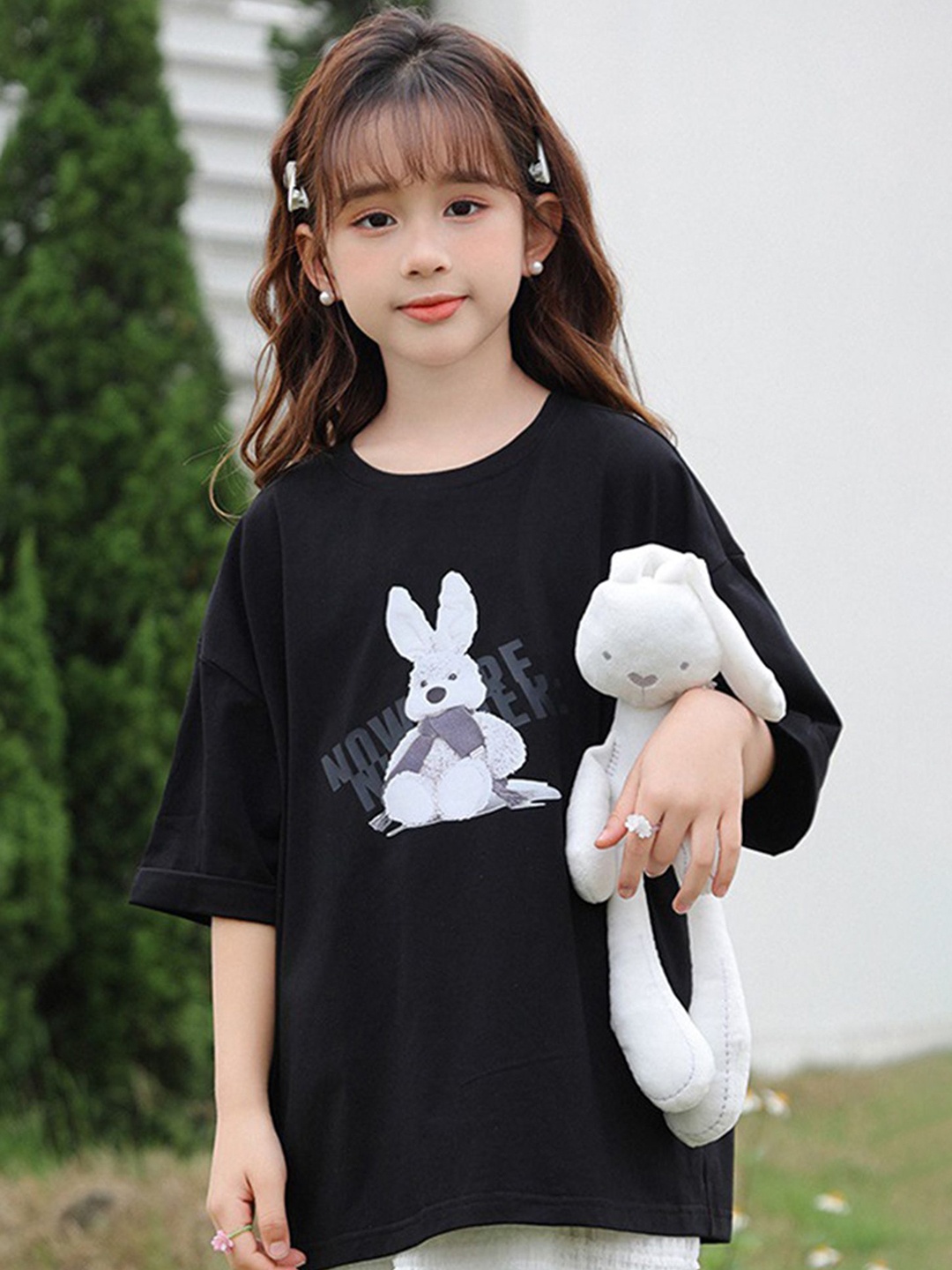 

LULU & SKY Girls Graphic Printed Round Neck Cotton Boxy T-shirt, Black