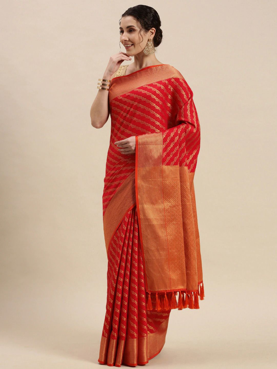 

DIVASTRI Woven Design Zari Banarasi Saree, Red