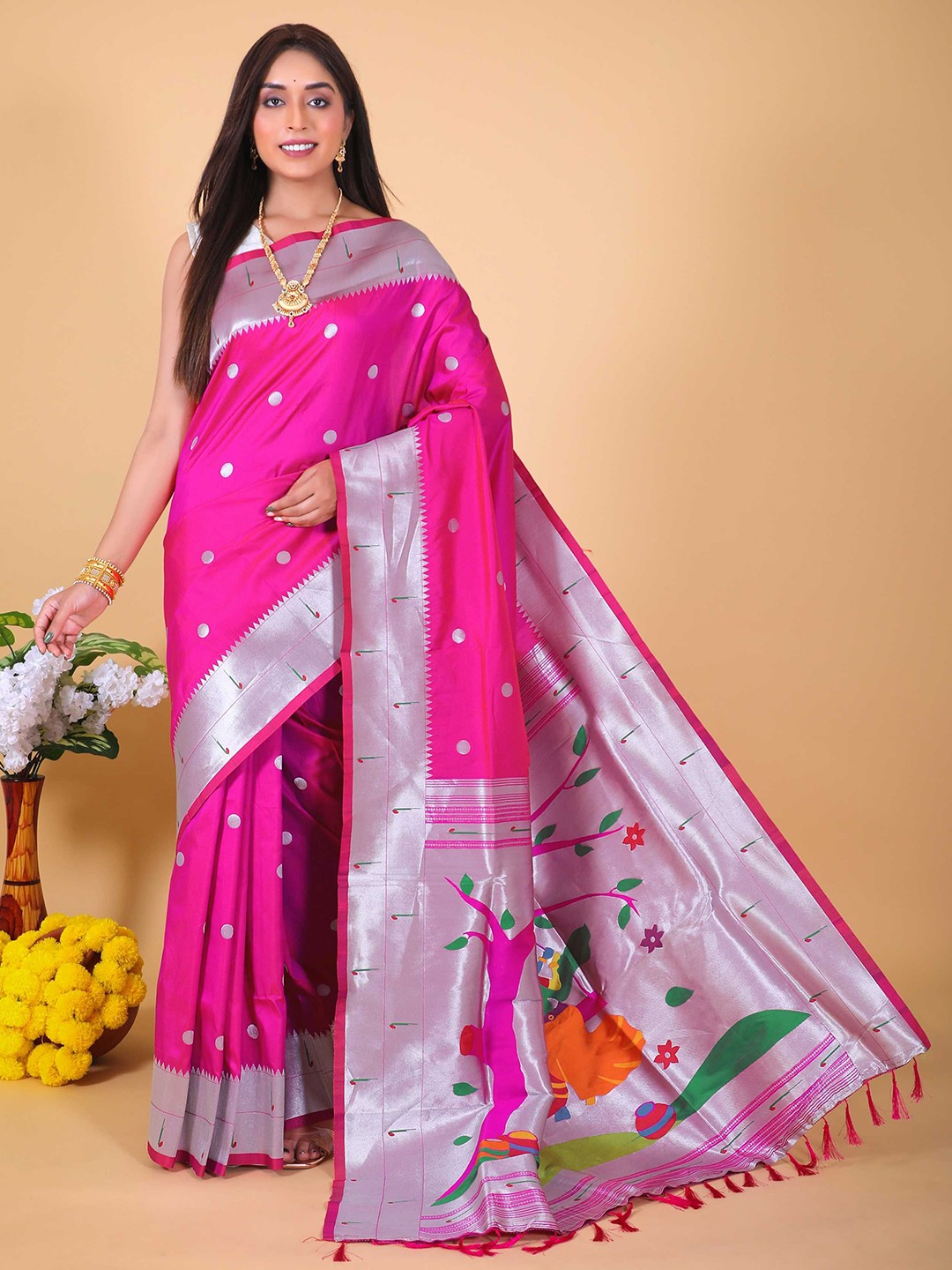 

DIVASTRI Woven Design Zari Silk Blend Paithani Saree, Pink