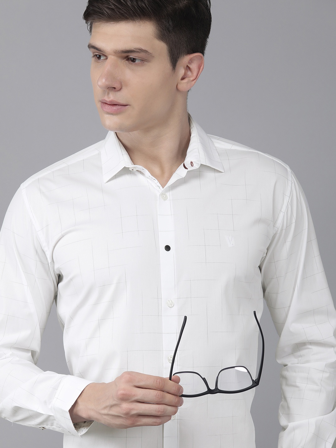 

V Dot Men White Slim Fit Checked Formal Shirt