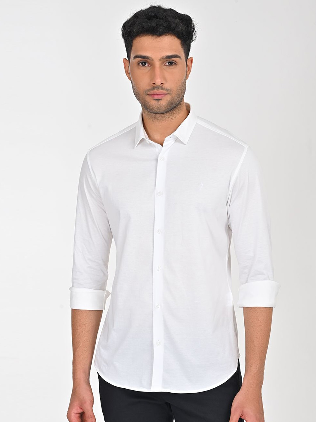 

Indian Terrain Men Classic Fit Spread Collar Solid Cotton Casual Shirt, White