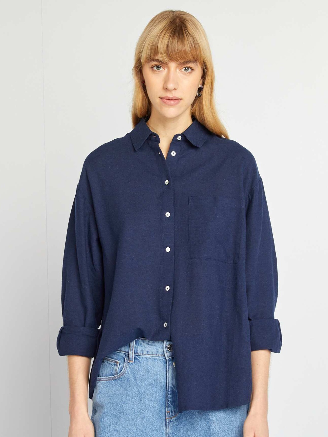 

KIABI Women Comfort Relaxed Fit Spread Collar Solid Casual Shirt, Navy blue