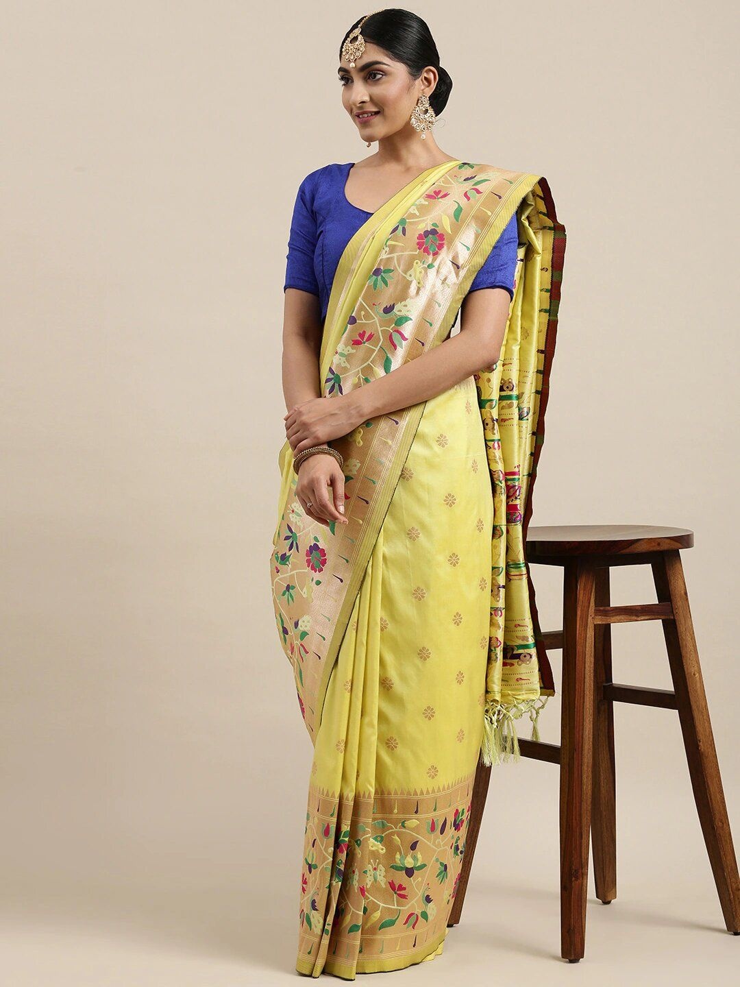 

DIVASTRI Woven Design Zari Silk Blend Paithani Saree, Lime green