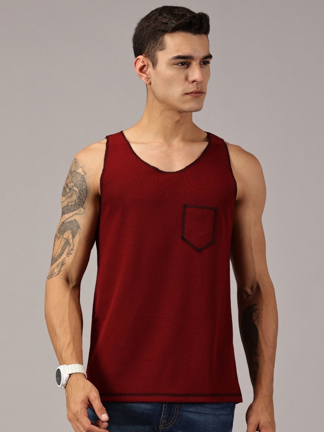 

Rodzen Men Solid Round Neck T-shirt, Maroon