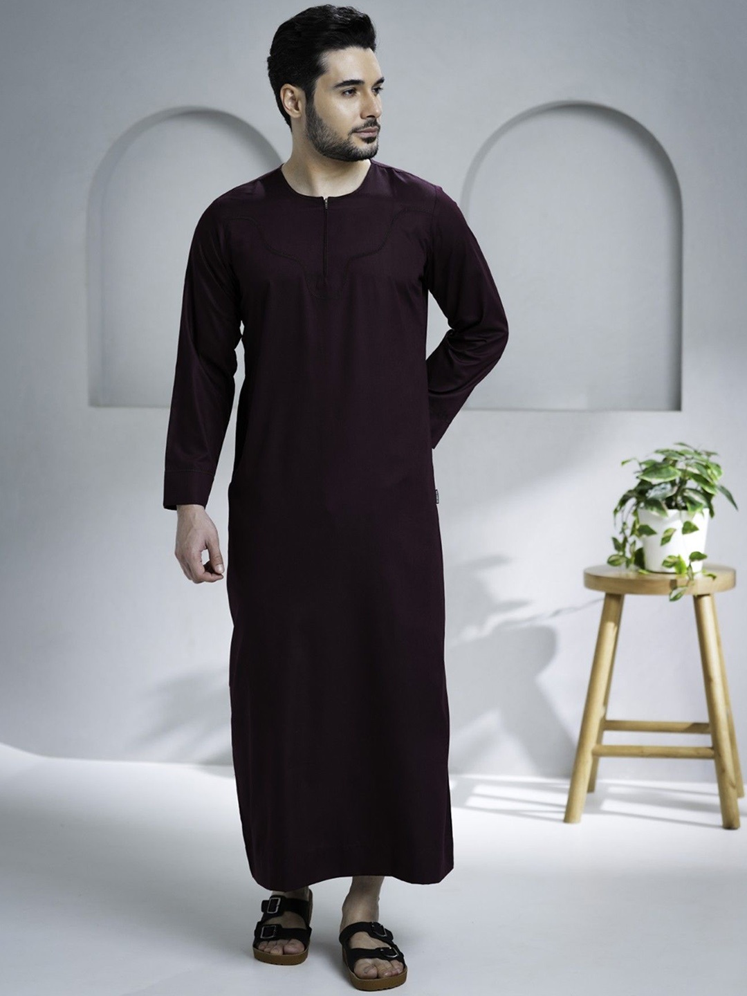 

MASHROO Round Neck A-Line Kurta, Maroon