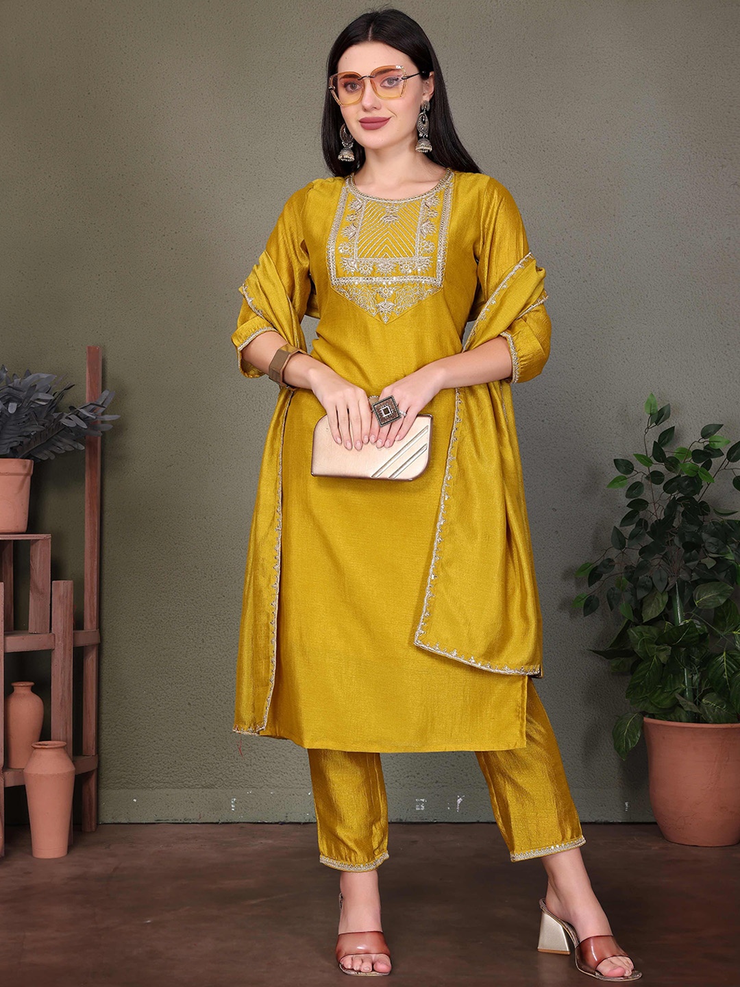 

SUNDARNAARI Floral Embroidered Straight Kurta With Trousers And Dupatta, Mustard