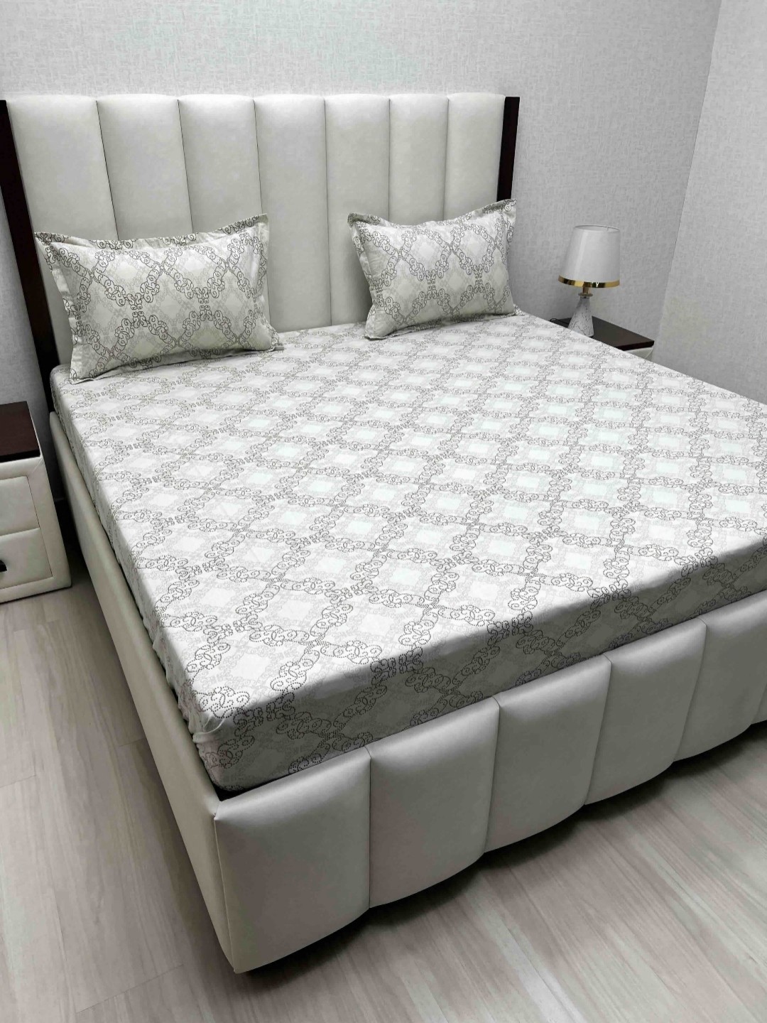 

Pure Decor Velar Fur Sib Green Printed Pure Cotton 300TC King Bedsheet Sets 2.74m x 2.74m