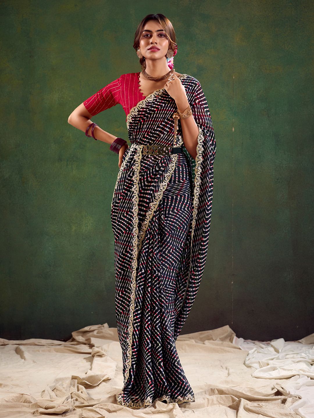 

DIVASTRI Leheriya Embroidered Poly Chiffon Saree, Black